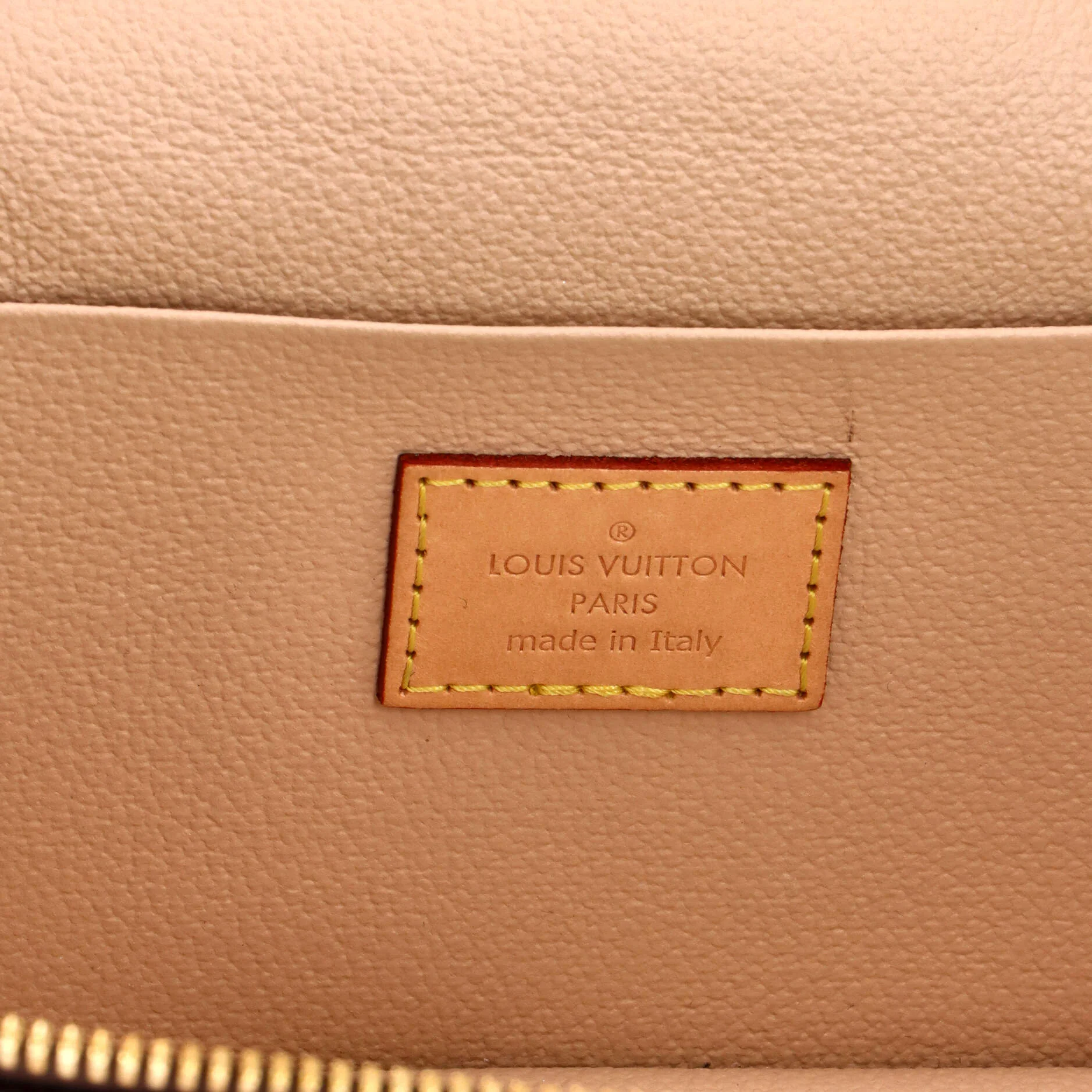Nice Vanity Case Monogram Canvas Mini - Image 8