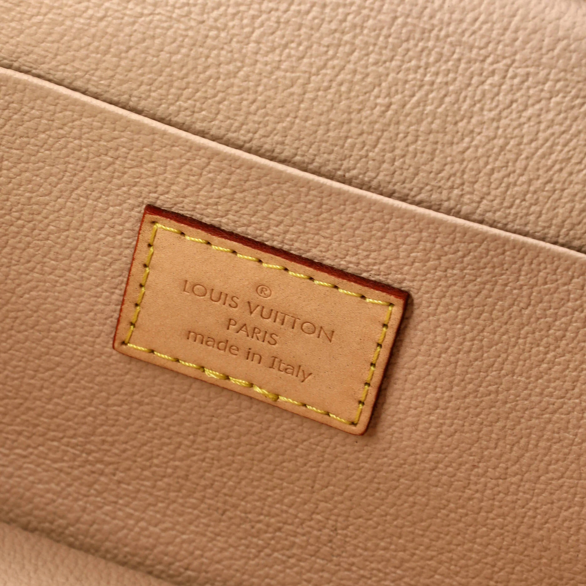 Nice Vanity Case Monogram Canvas Mini - Image 7
