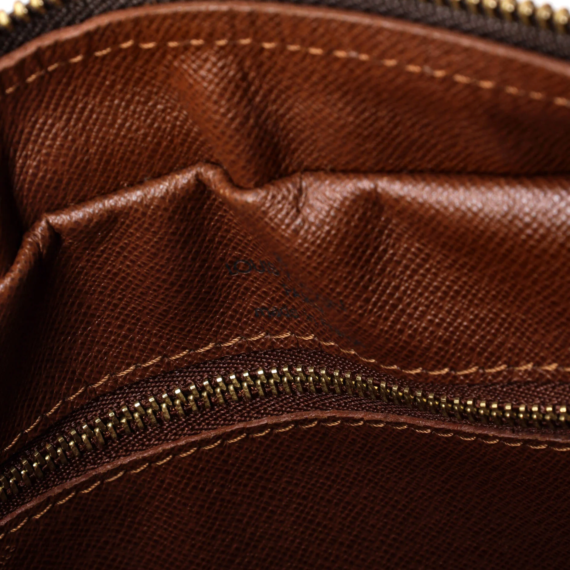 Nil Messenger Bag Monogram Canvas 28 - Image 7