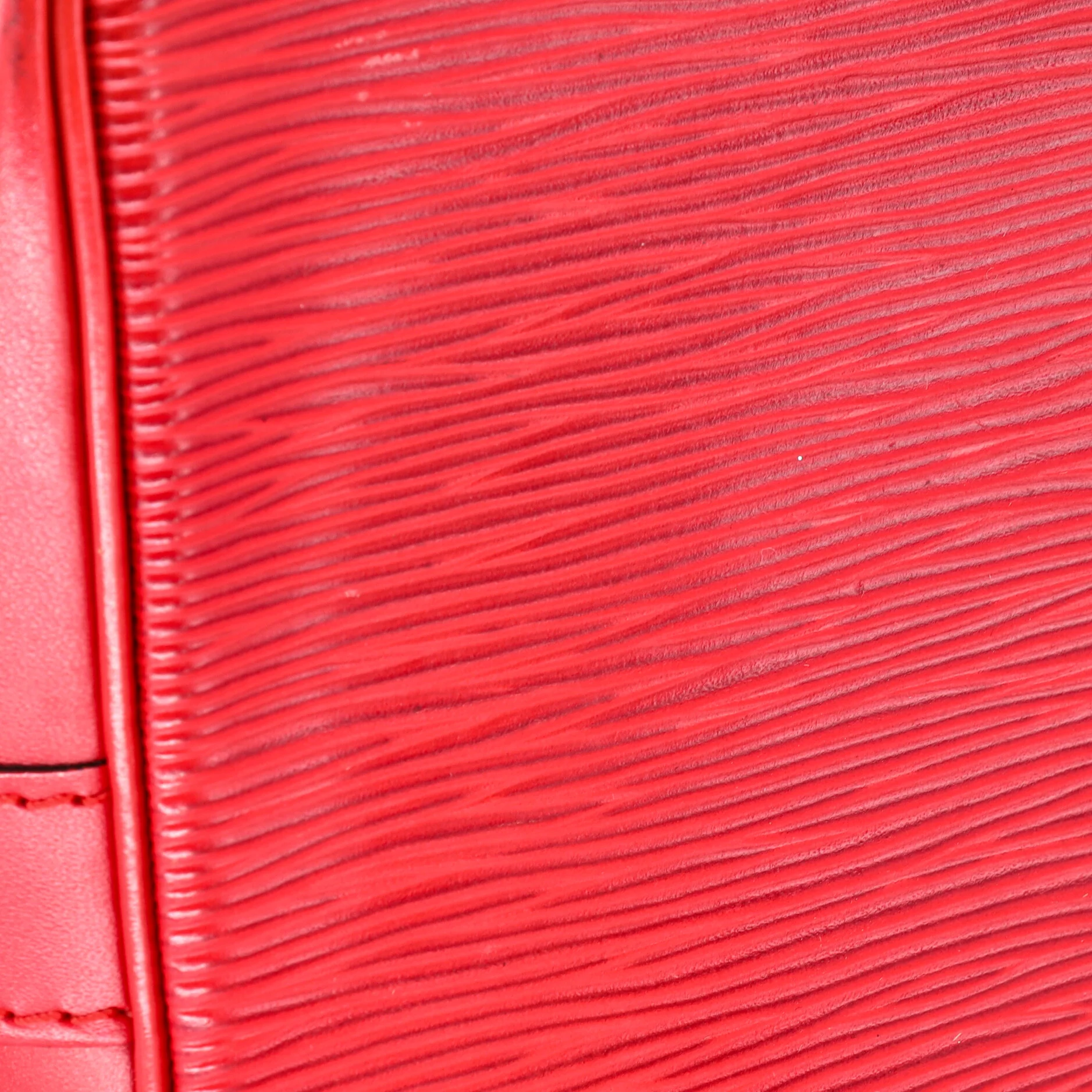 Noe Handbag Epi Leather Large - Image 7