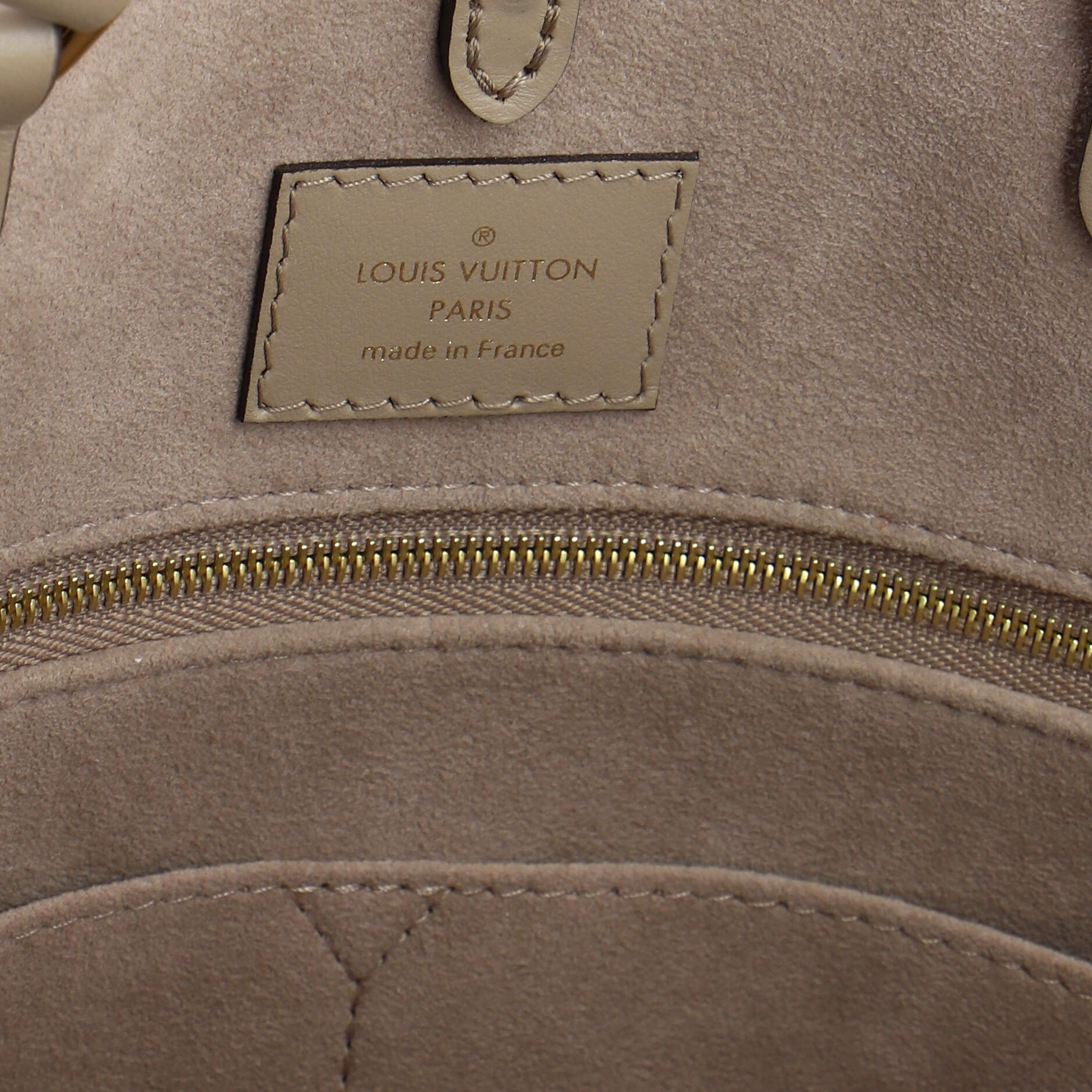 OnTheGo Tote Bicolor Monogram Empreinte Giant MM - Image 6