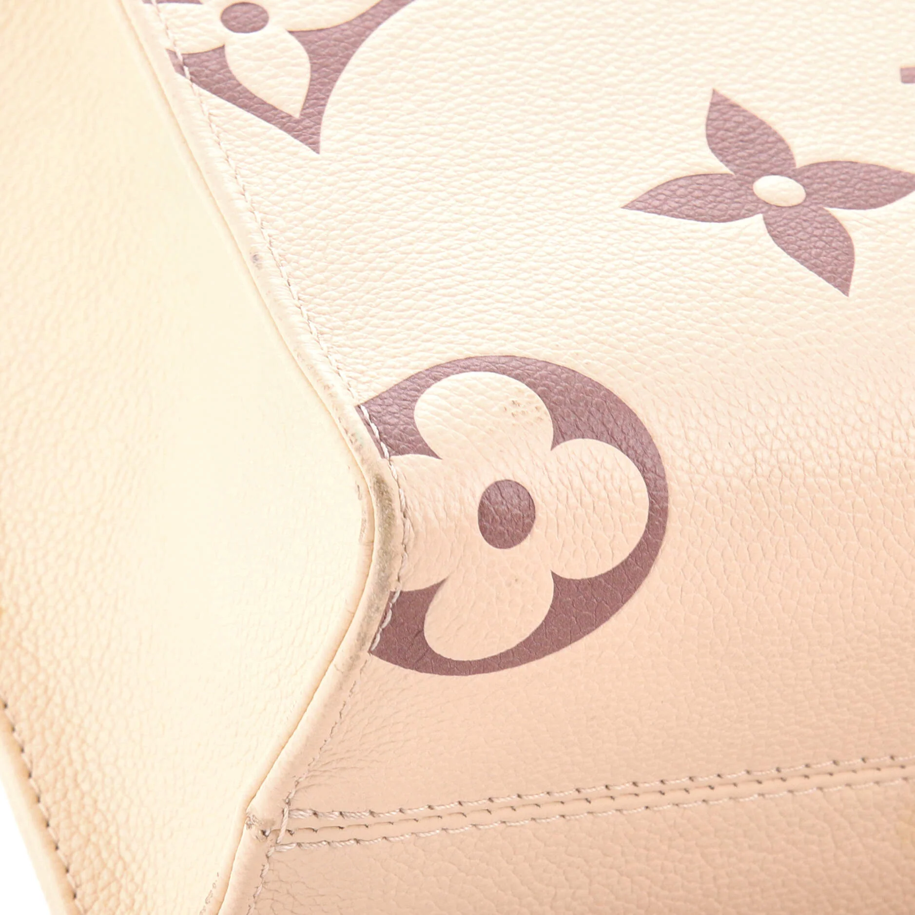 OnTheGo Tote Bicolor Monogram Empreinte Giant PM - Image 7