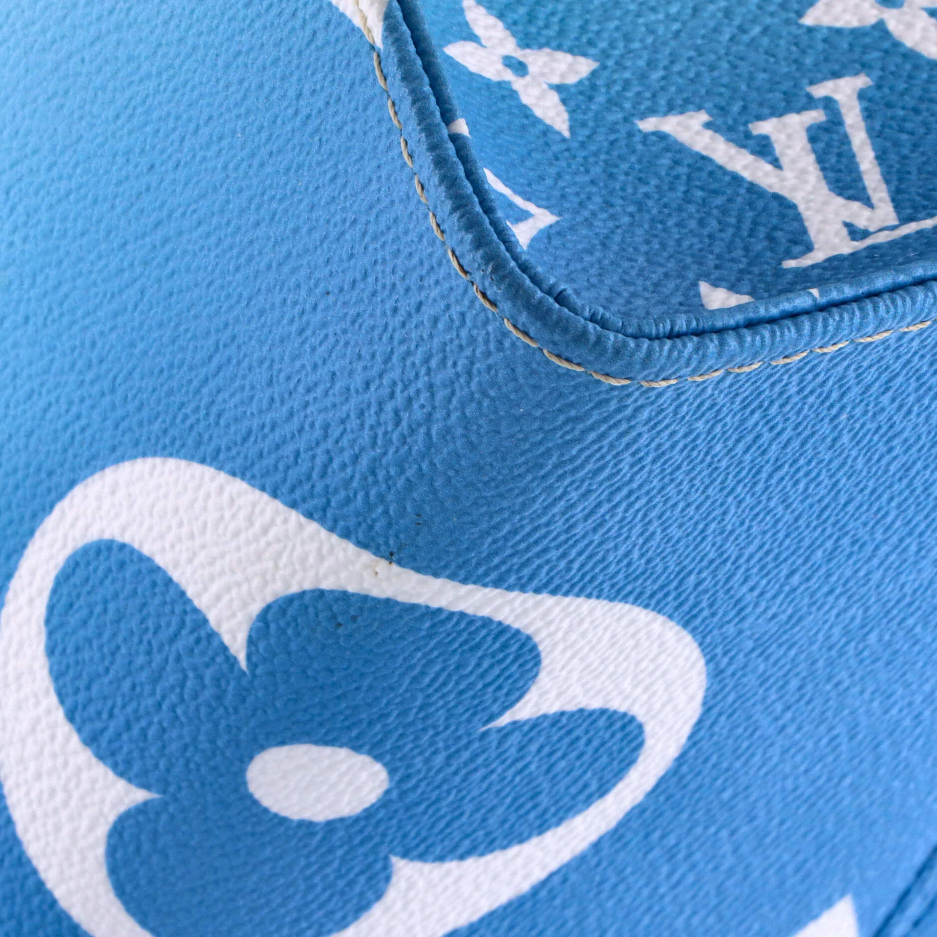 OnTheGo Tote By The Pool Monogram Giant GM - Image 7