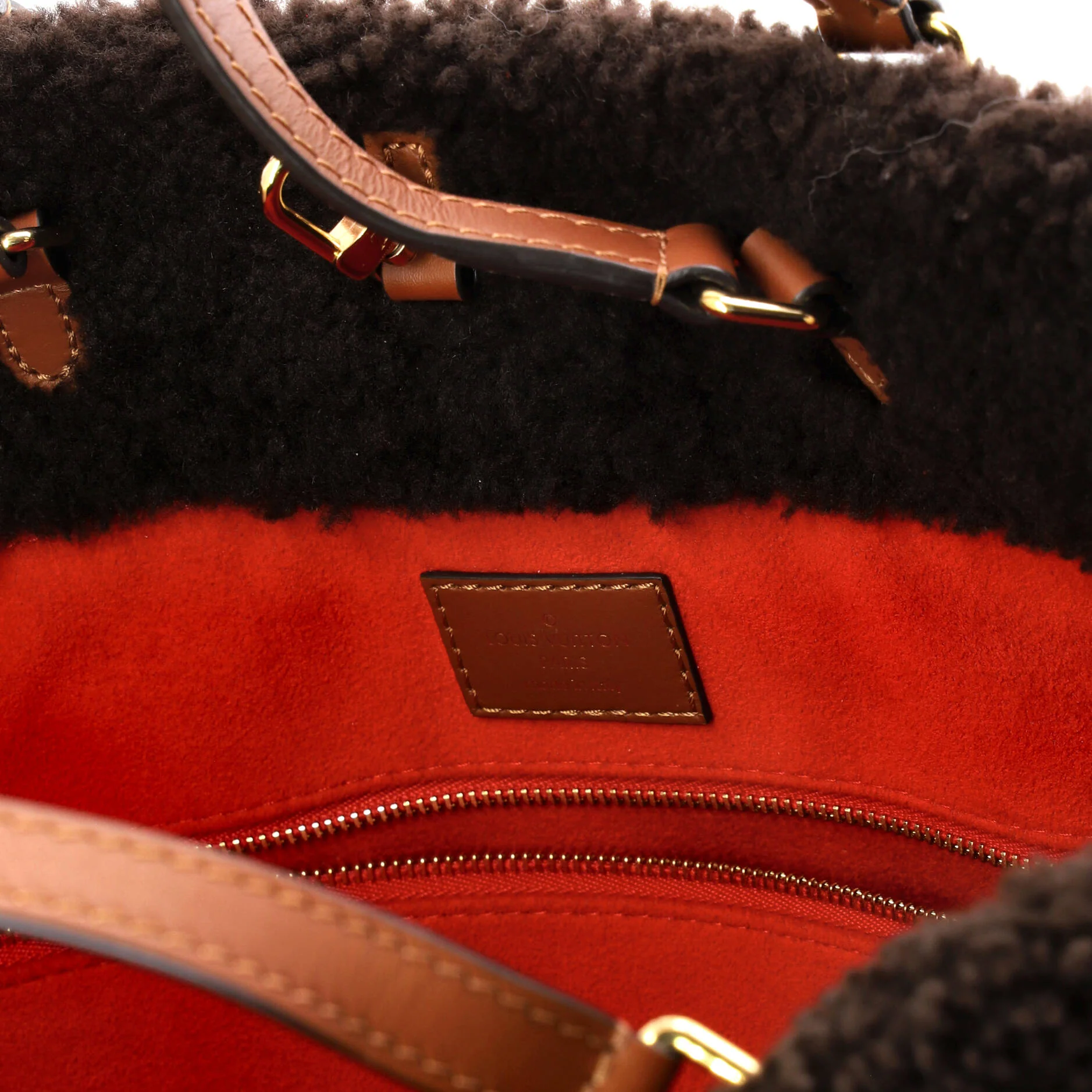 OnTheGo Tote Monogram Giant Teddy Fleece GM - Image 6