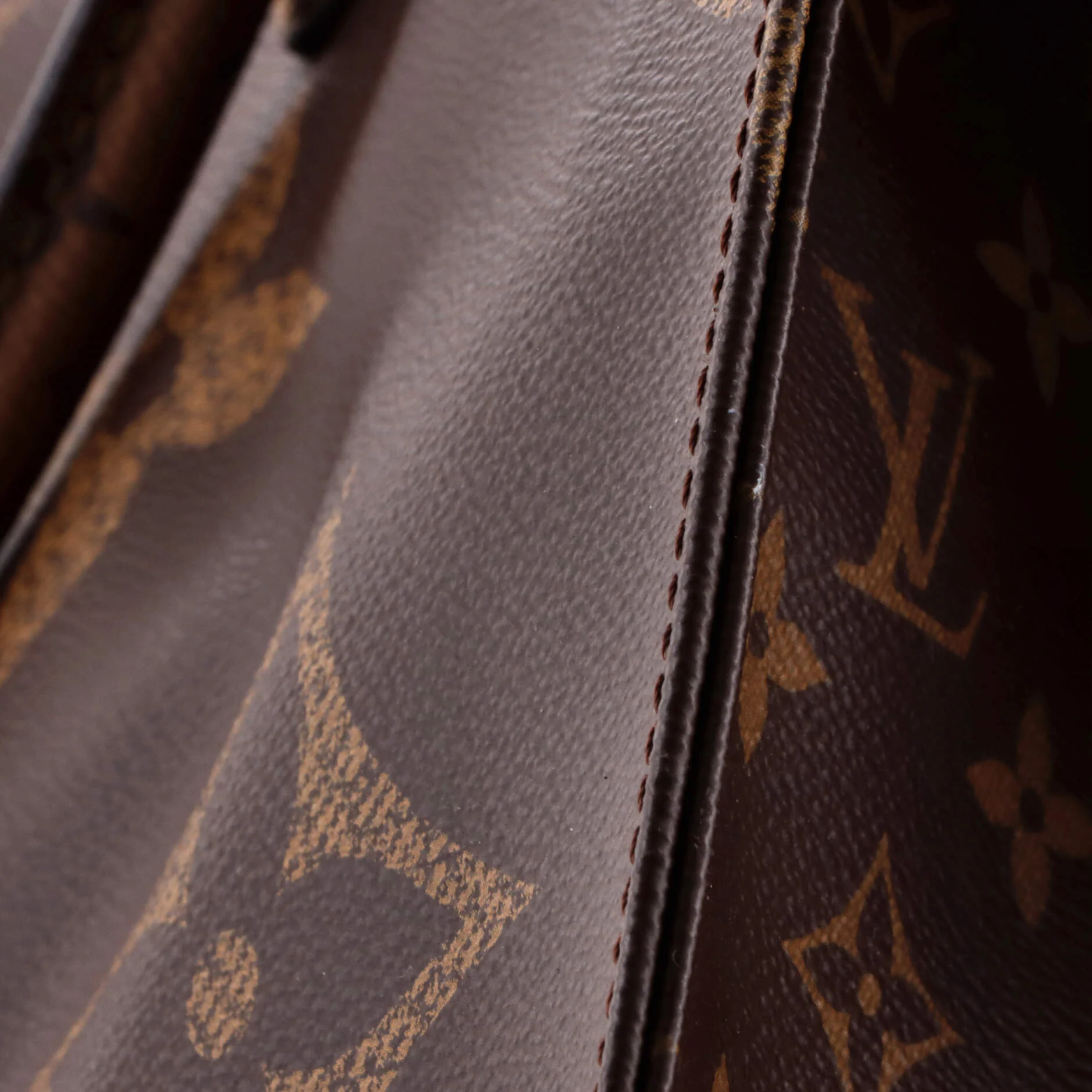 OnTheGo Tote Reverse Monogram Giant GM - Image 7