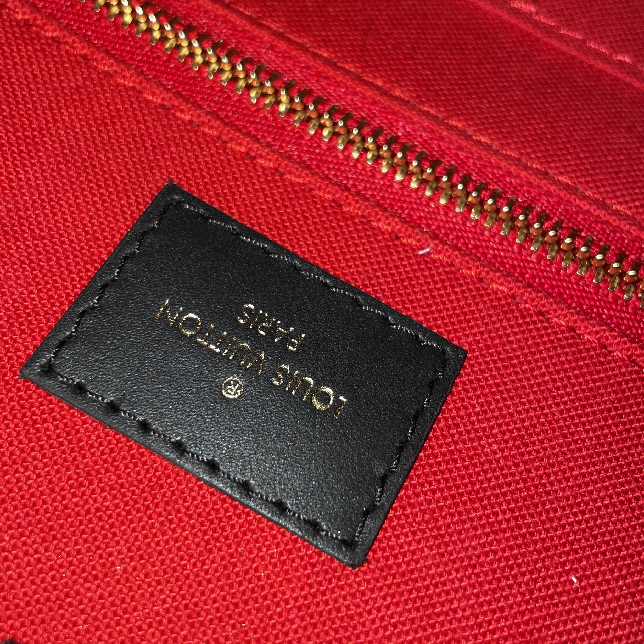OnTheGo Tote Reverse Monogram Giant MM - Image 9
