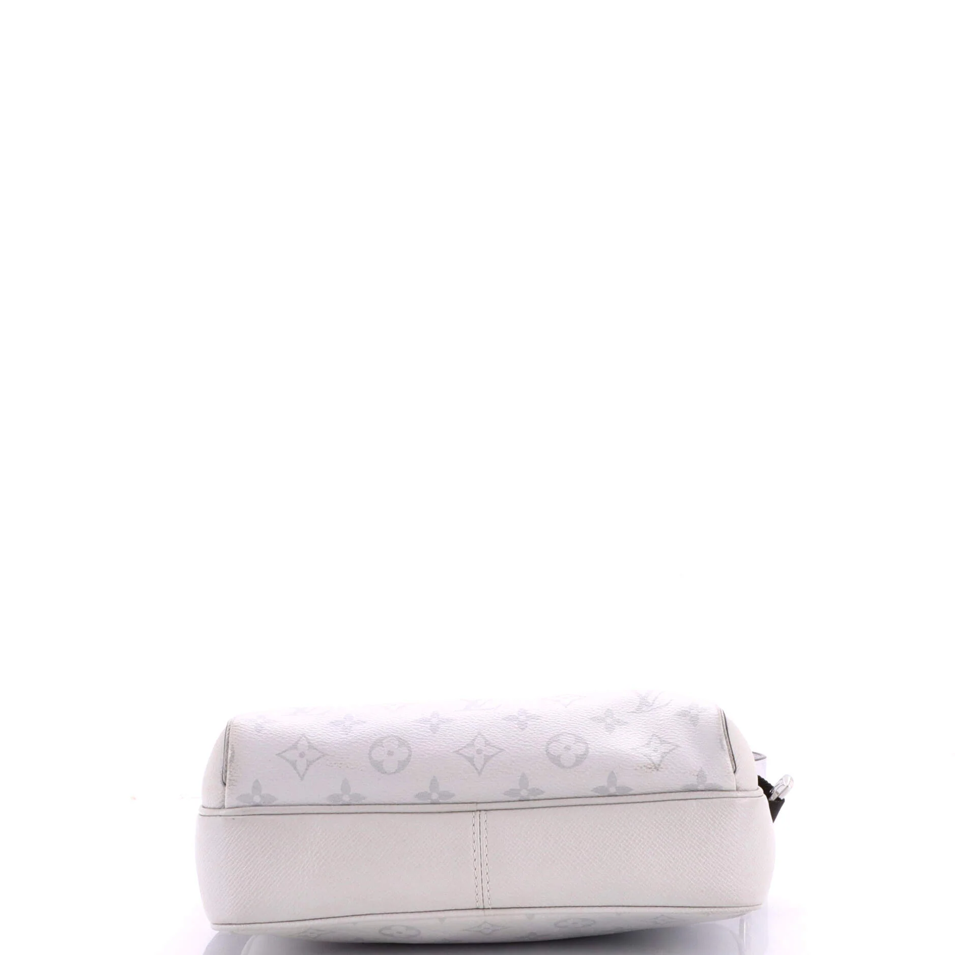Outdoor Messenger Bag Monogram Taigarama - Image 4