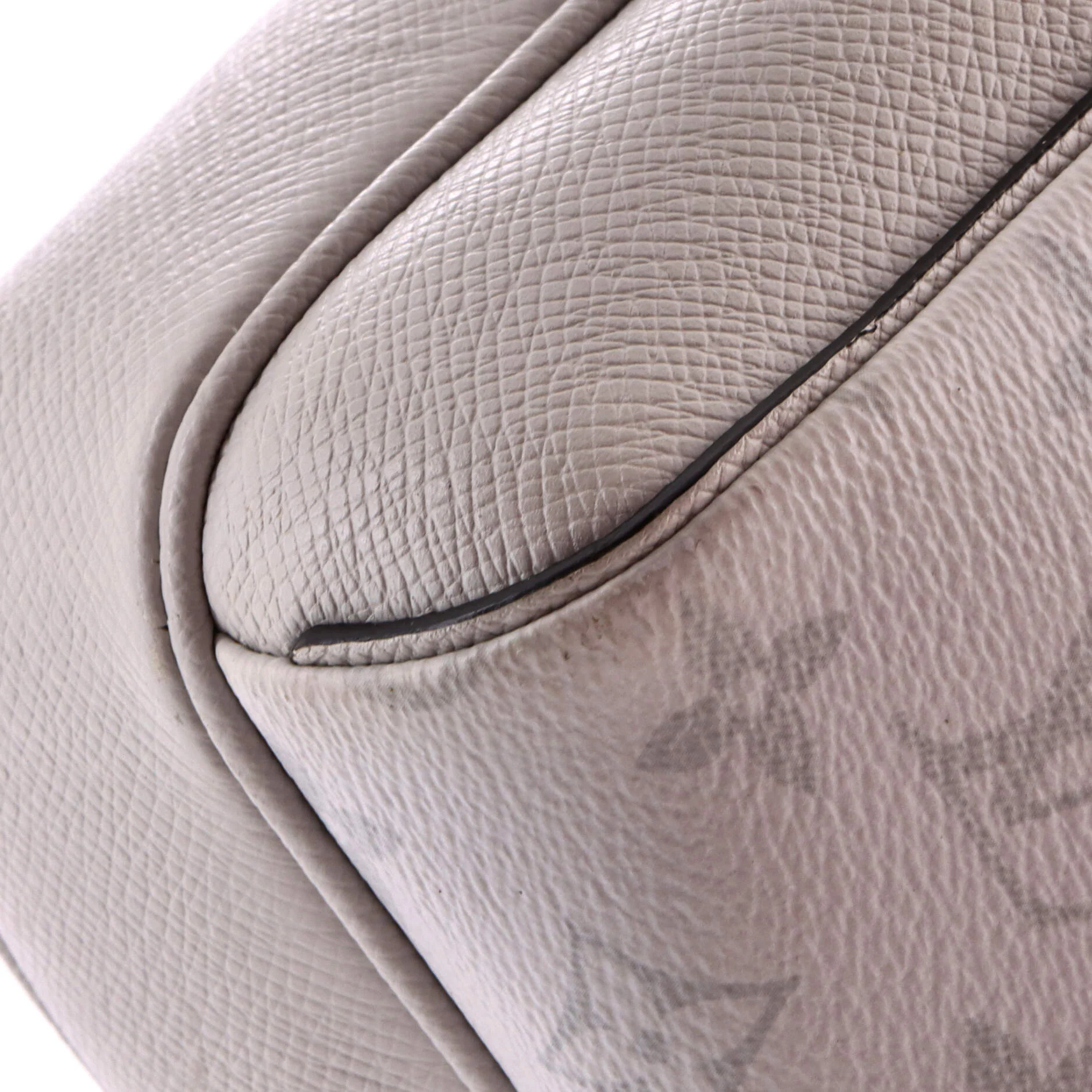Outdoor Messenger Bag Monogram Taigarama - Image 6