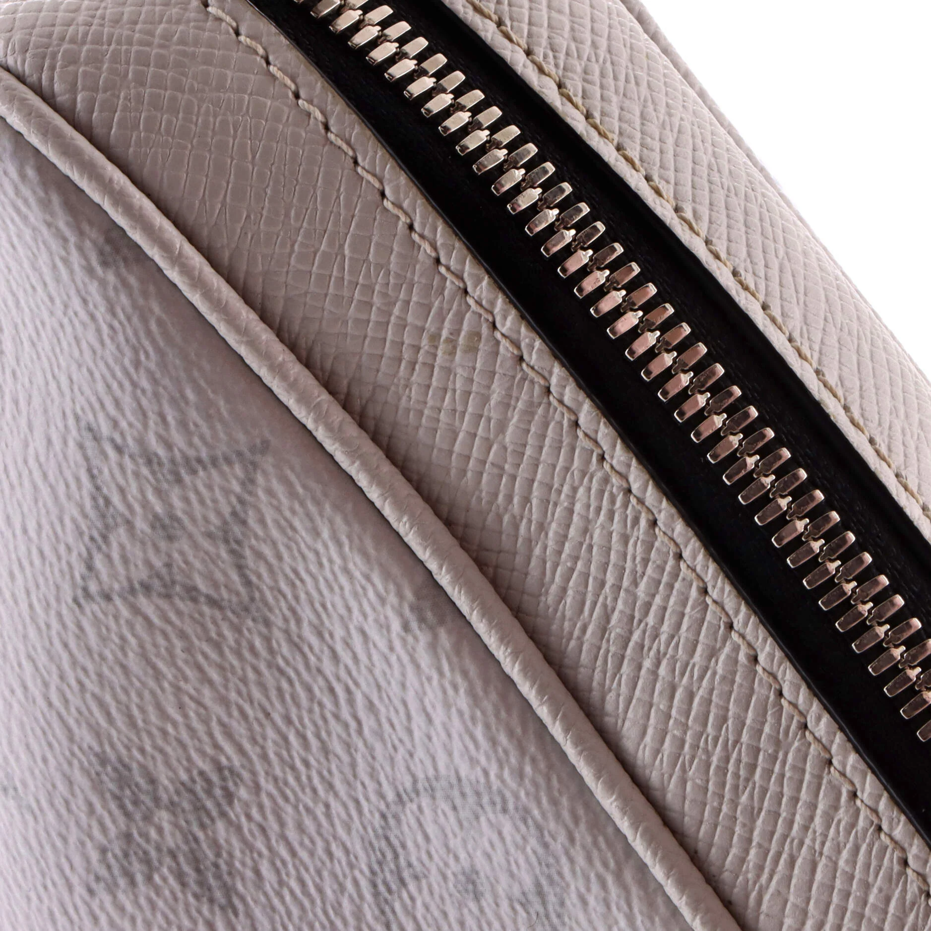 Outdoor Messenger Bag Monogram Taigarama - Image 7