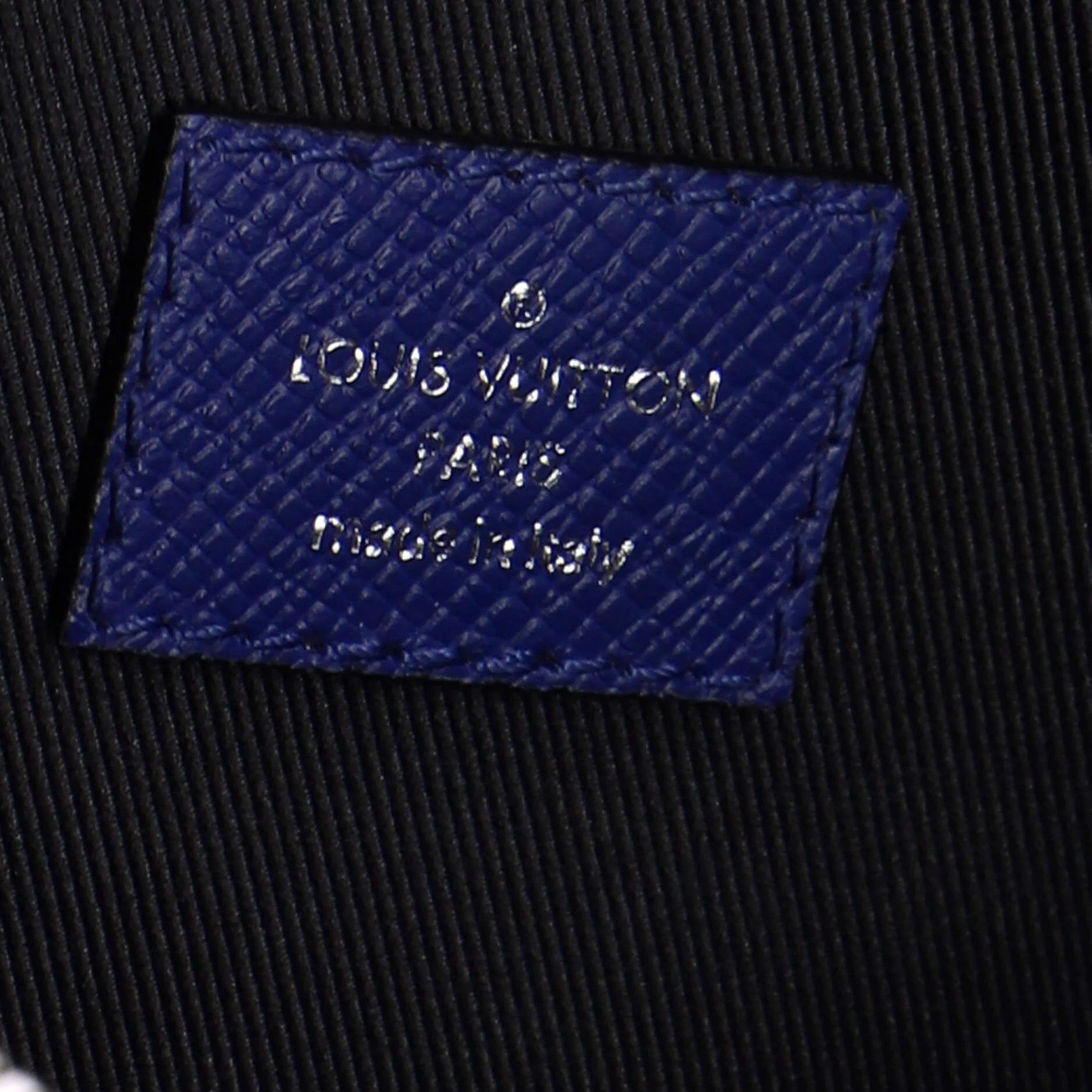 Outdoor Messenger Bag Monogram Taigarama - Image 7