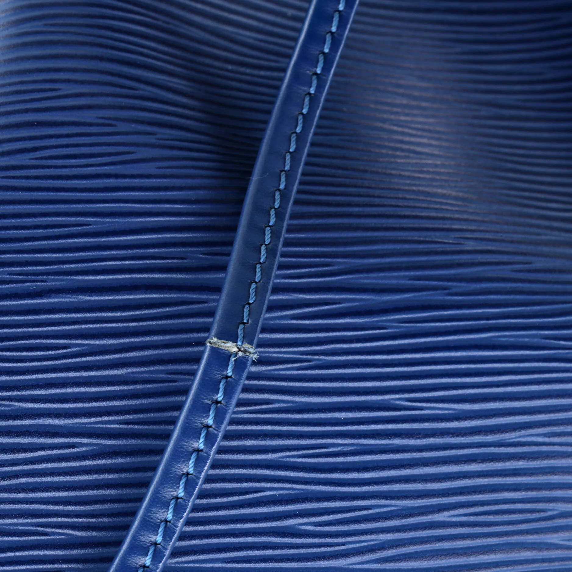 Petit Noe Handbag Epi Leather - Image 6