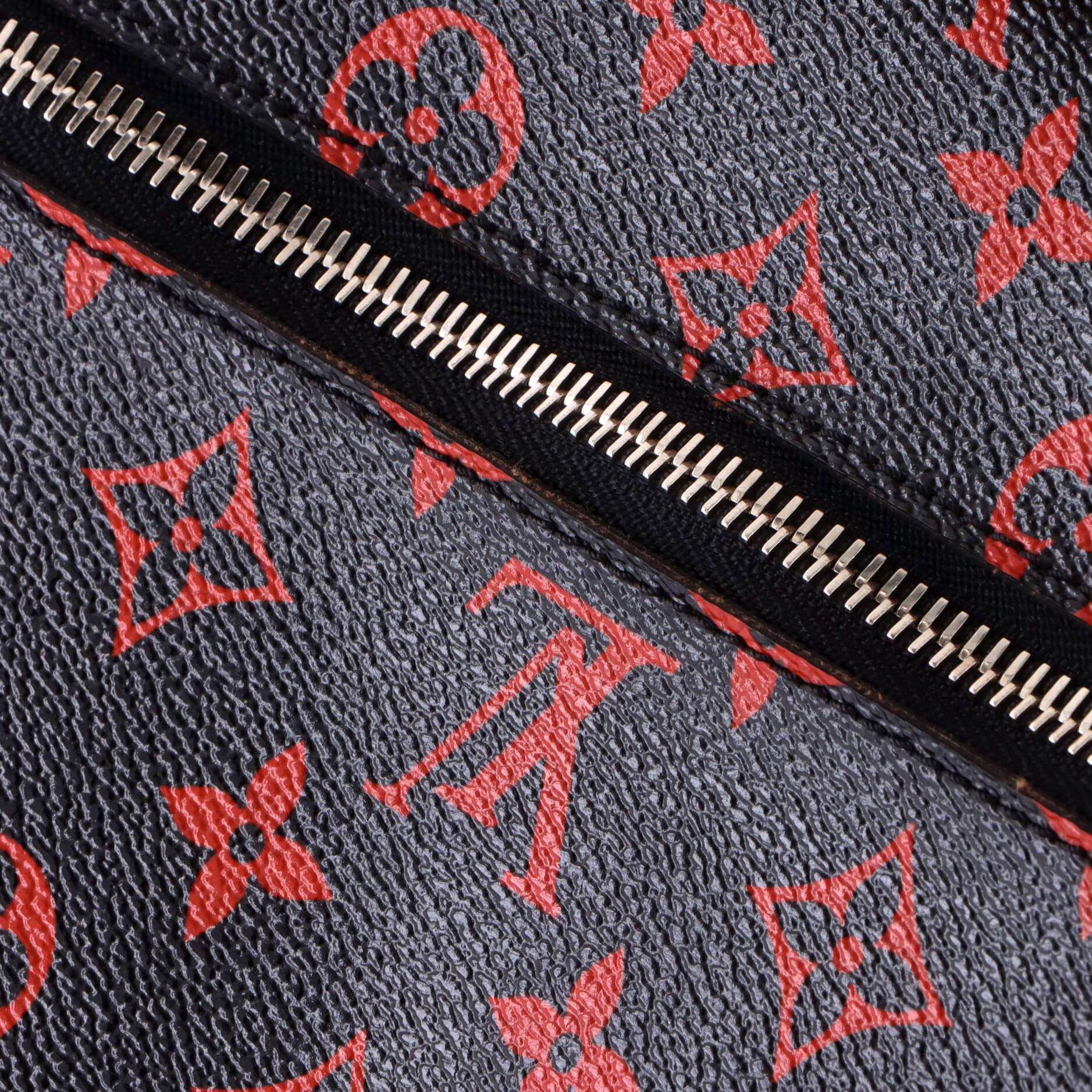 Pochette Metis Limited Edition Monogram Infrarouge - Image 6