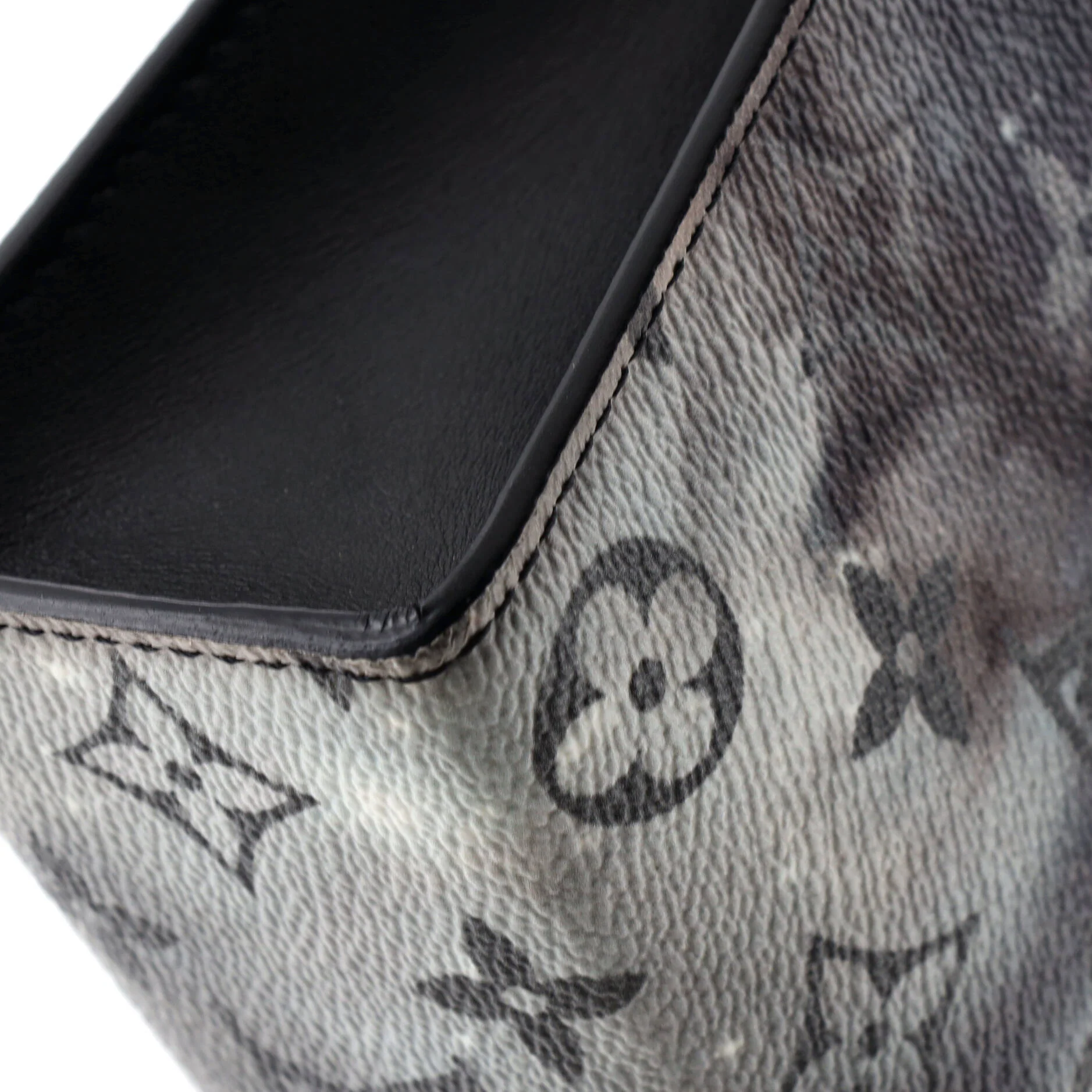 Pochette Voyage Limited Edition Monogram Galaxy Canvas MM - Image 6