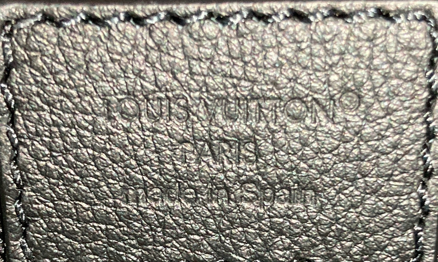 Pulse Wearable Wallet Monogram Shadow Leather - Image 8