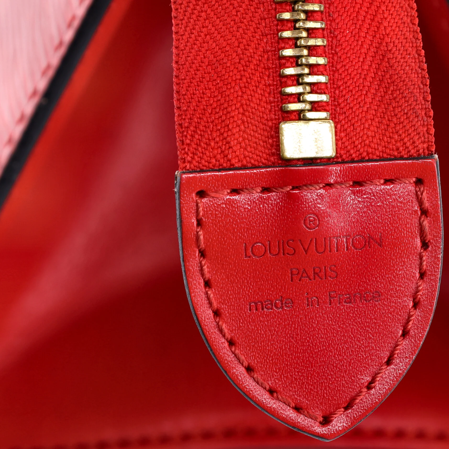 Sac Triangle Handbag Epi Leather - Image 6