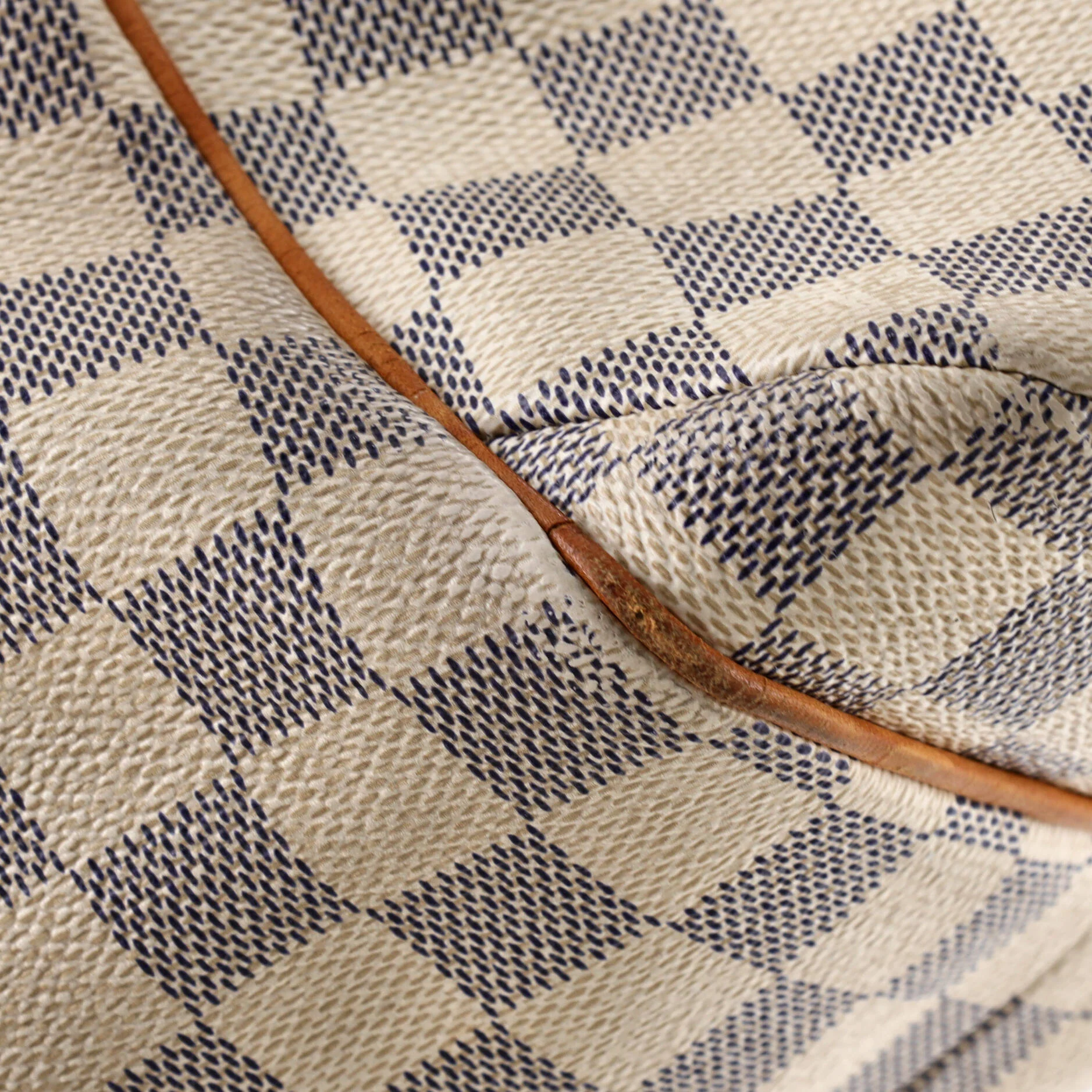 Totally Handbag Damier MM - Image 6