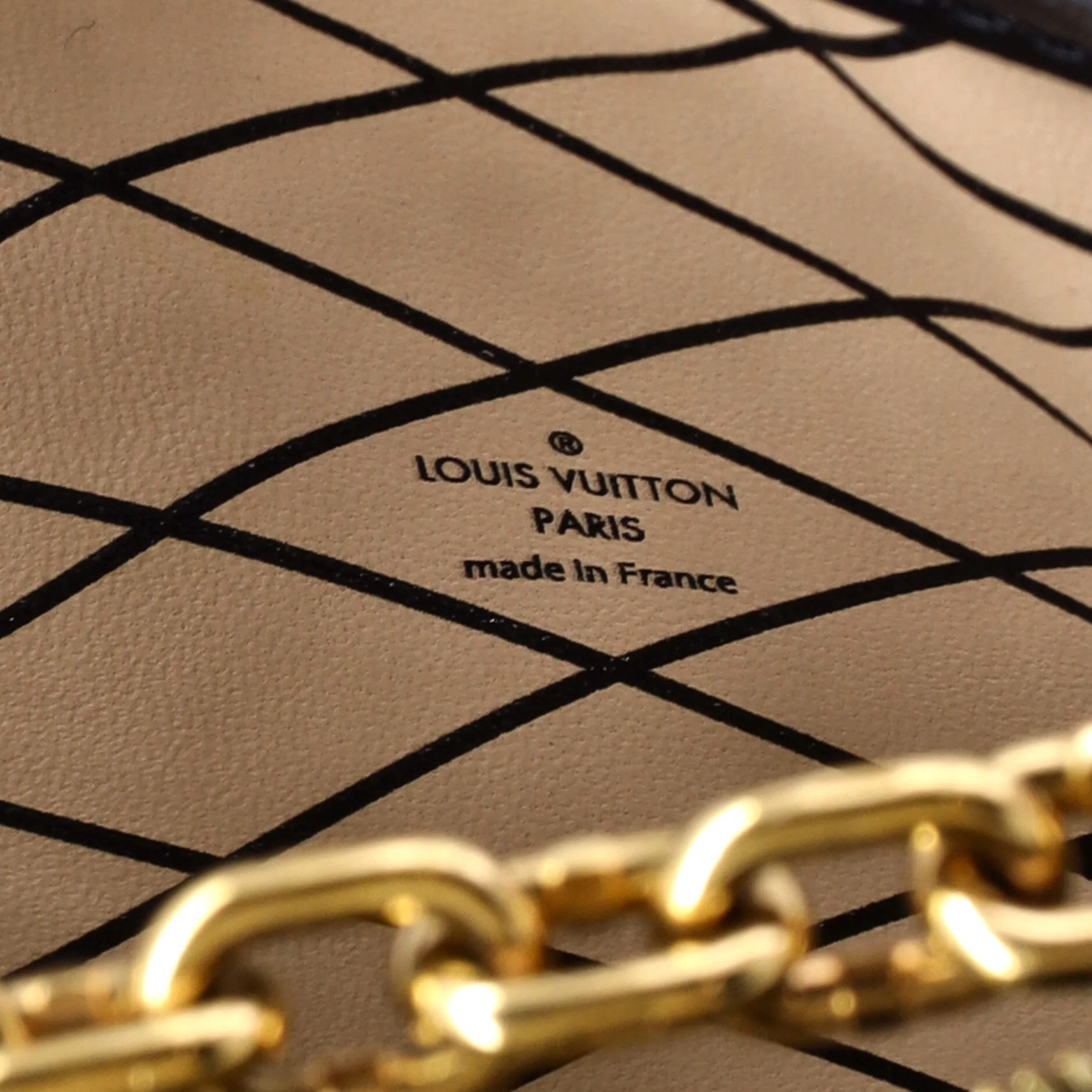 Trunk Clutch Epi Leather - Image 6