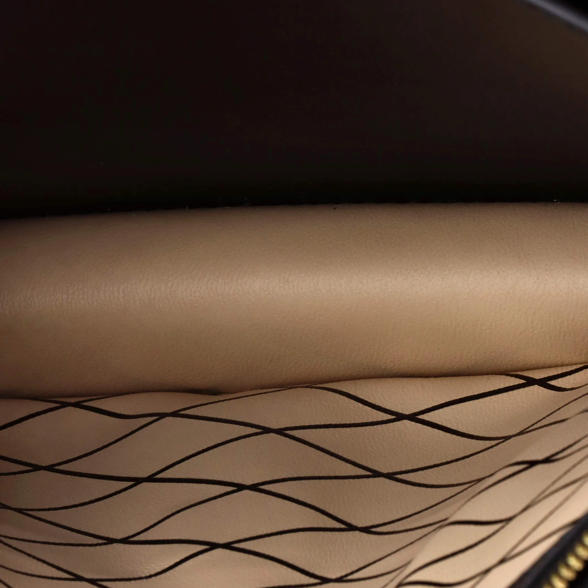 Trunk Clutch Floral Printed Leather - Image 5