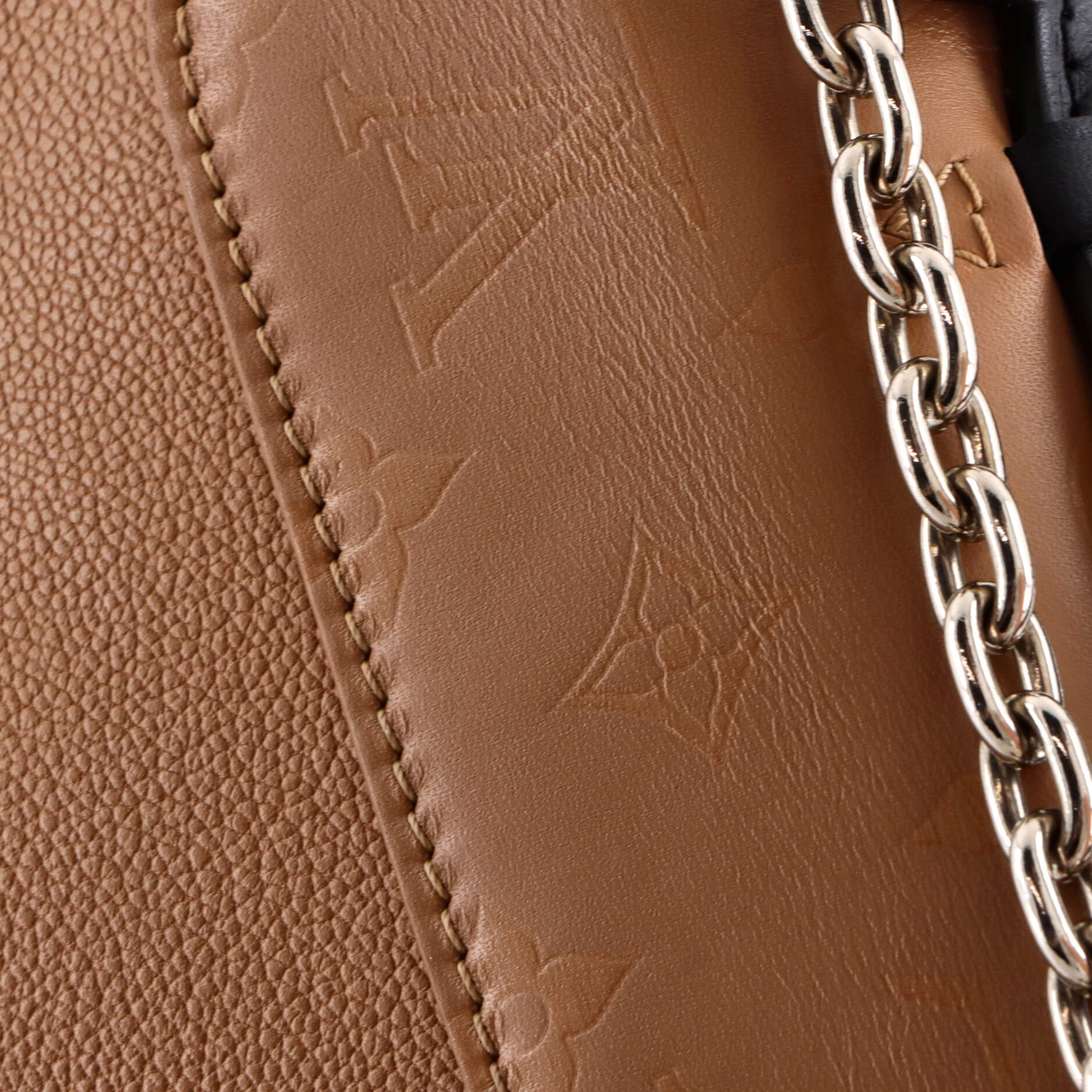 Very Chain Bag Monogram Leather - Image 7