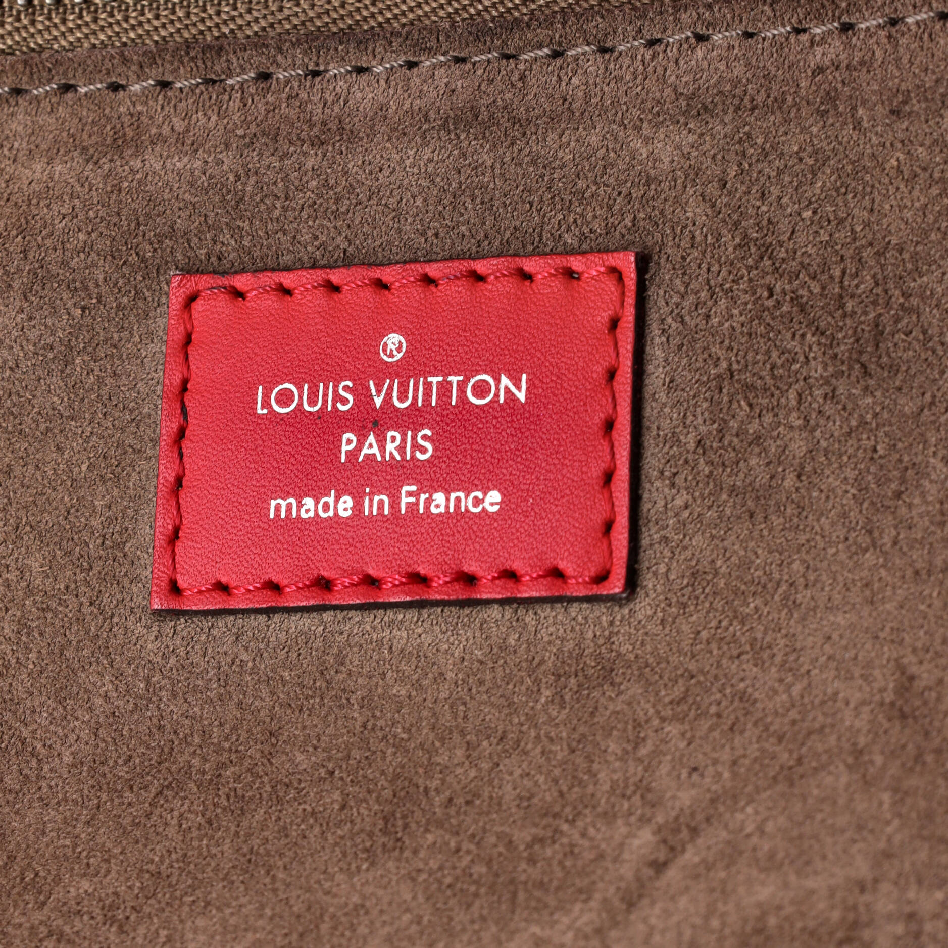 W Tote Veau Cachemire Calfskin PM - Image 7