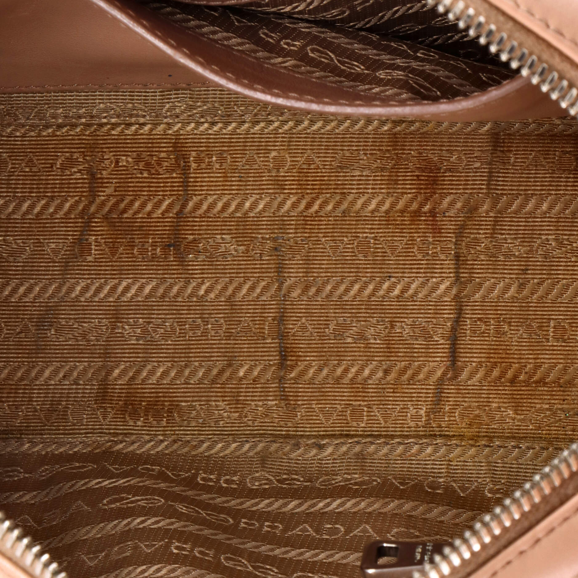 Camera Bag Diagramme Quilted Leather Small - Image 5