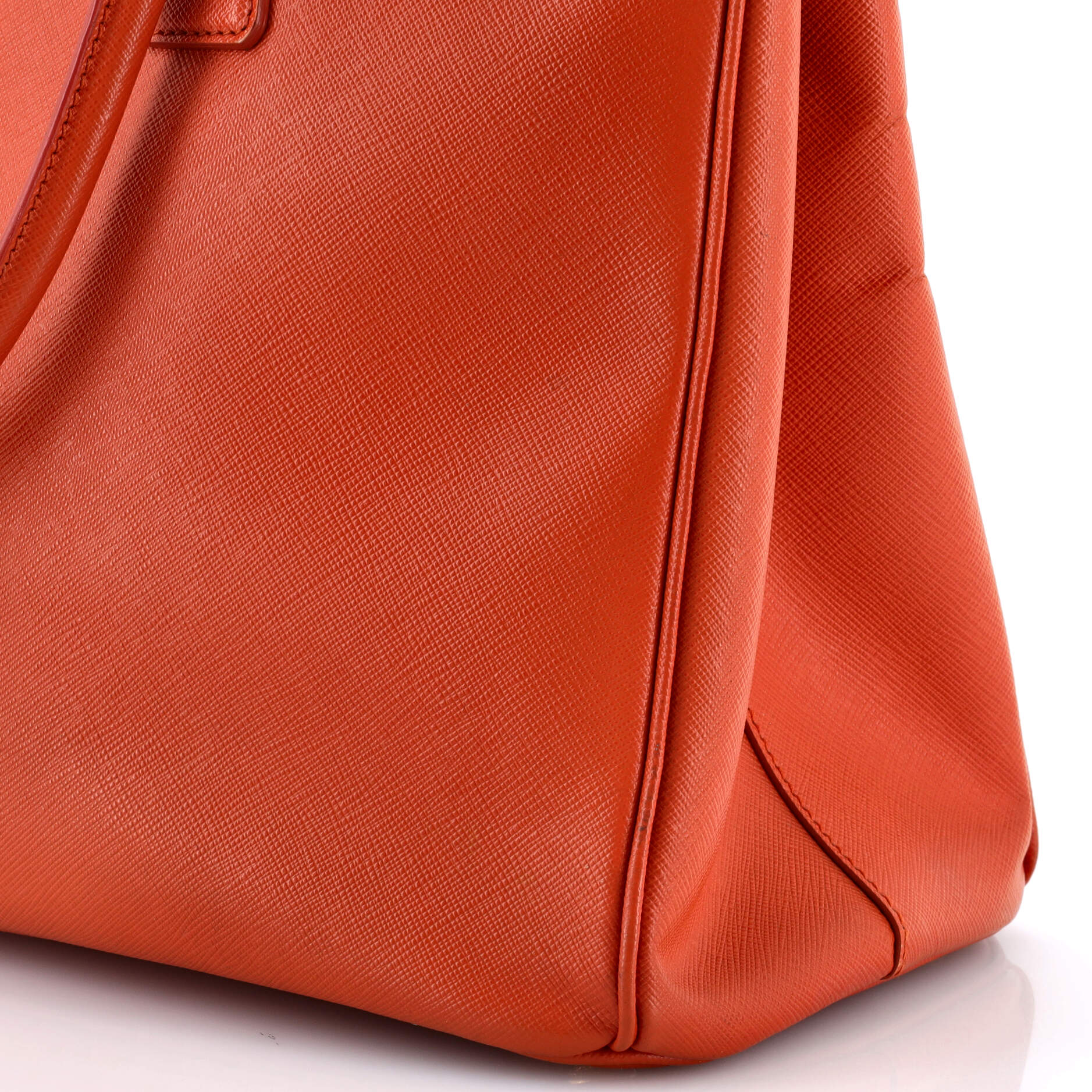 Double Zip Lux Tote Saffiano Leather Large - Image 6