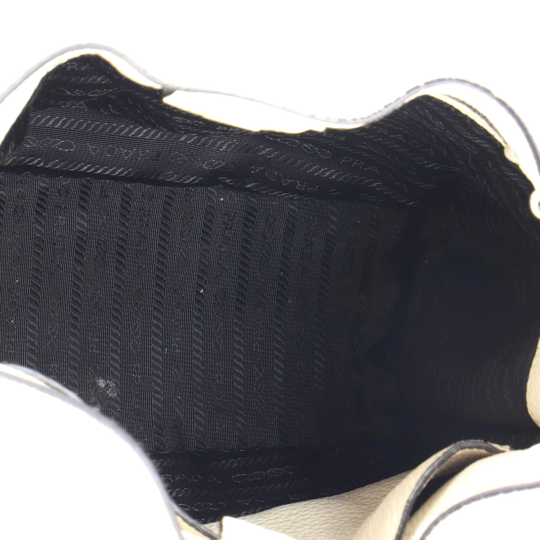 Logo Strap Crossbody Bag Vitello Daino Medium - Image 5