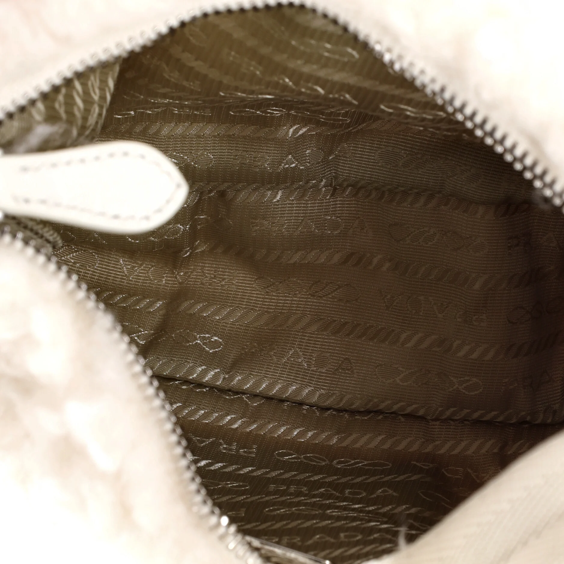 Re-Edition 2000 Hobo Cashmere Mini - Image 5