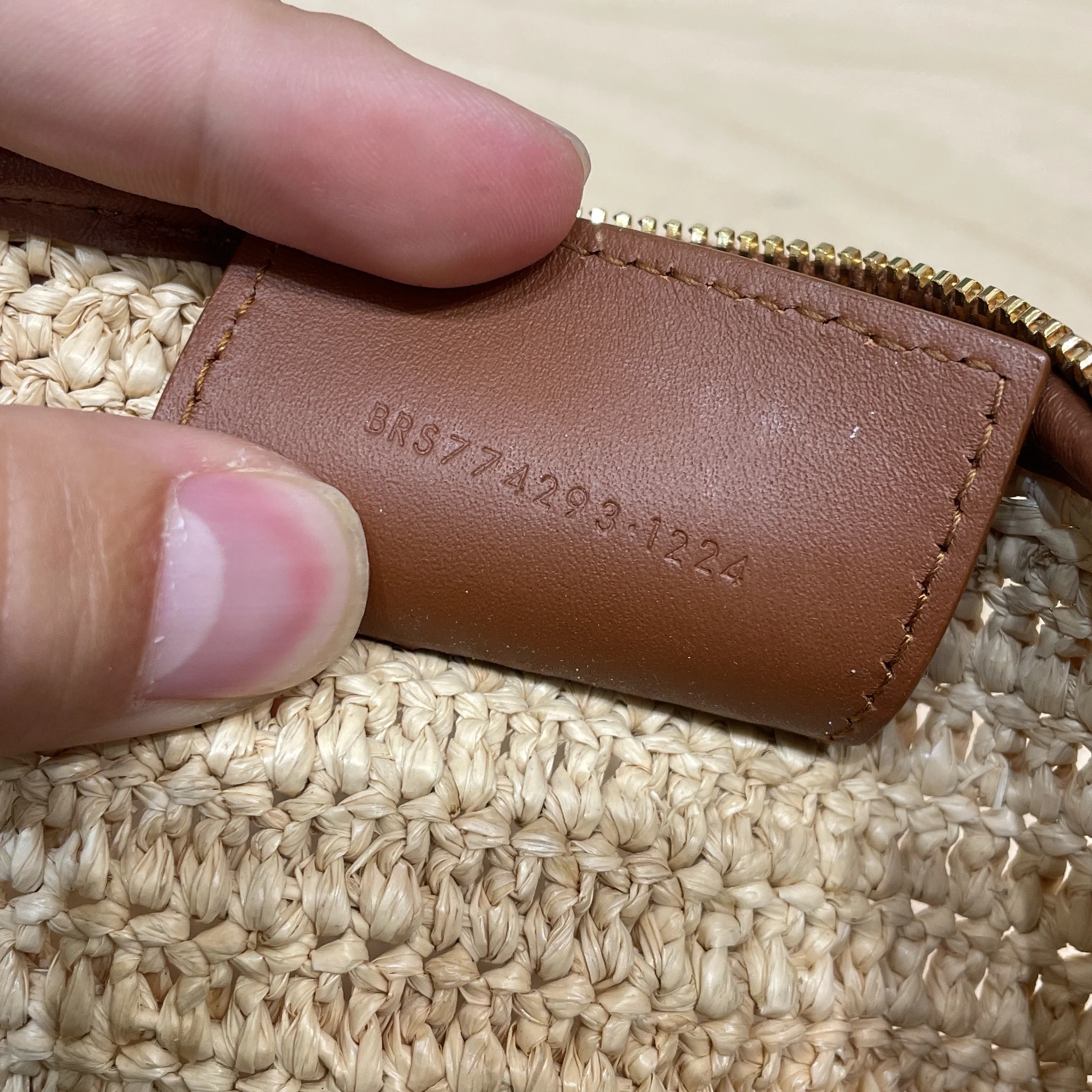 Gaby Zipped Pouch Crossbody Raffia - Image 7