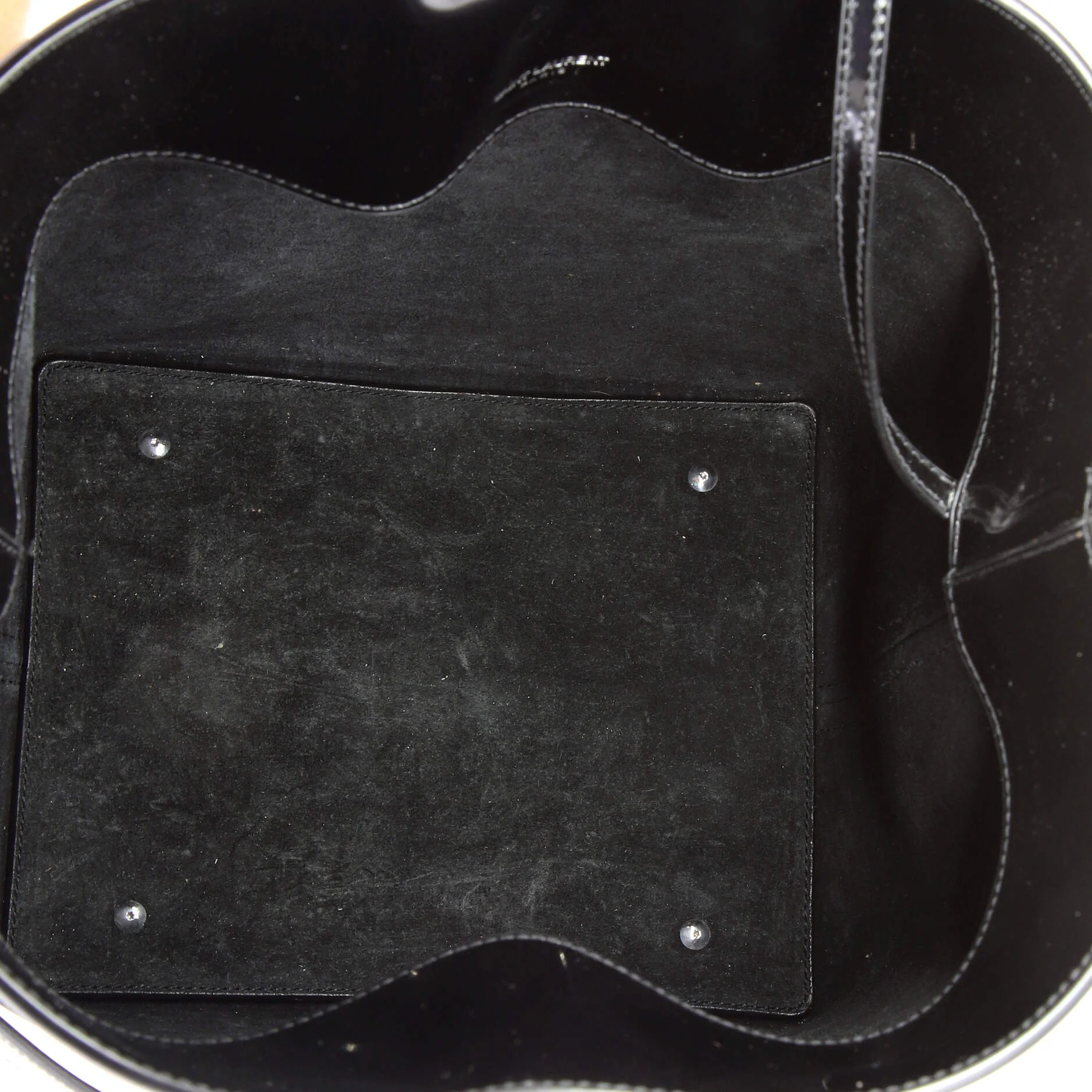 Le 37 Bucket Bag Patent - Image 5