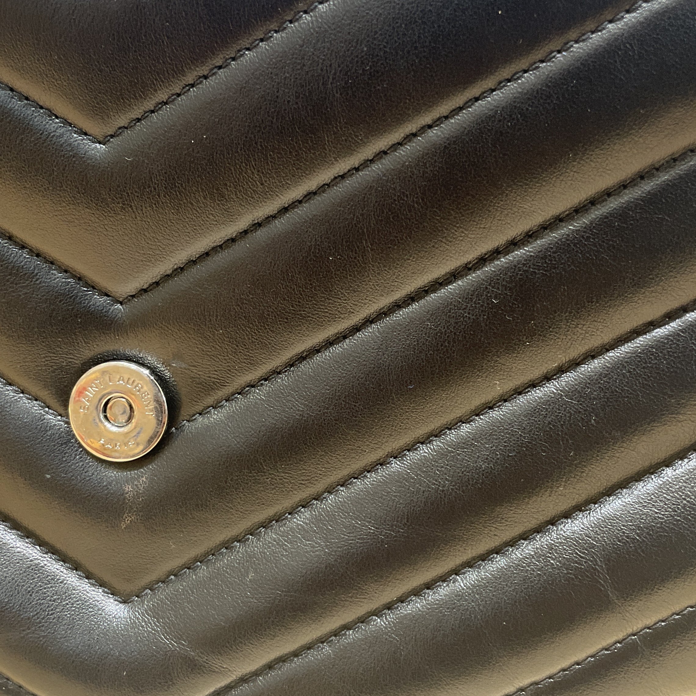 Loulou Shoulder Bag Matelasse Chevron Leather Medium - Image 8