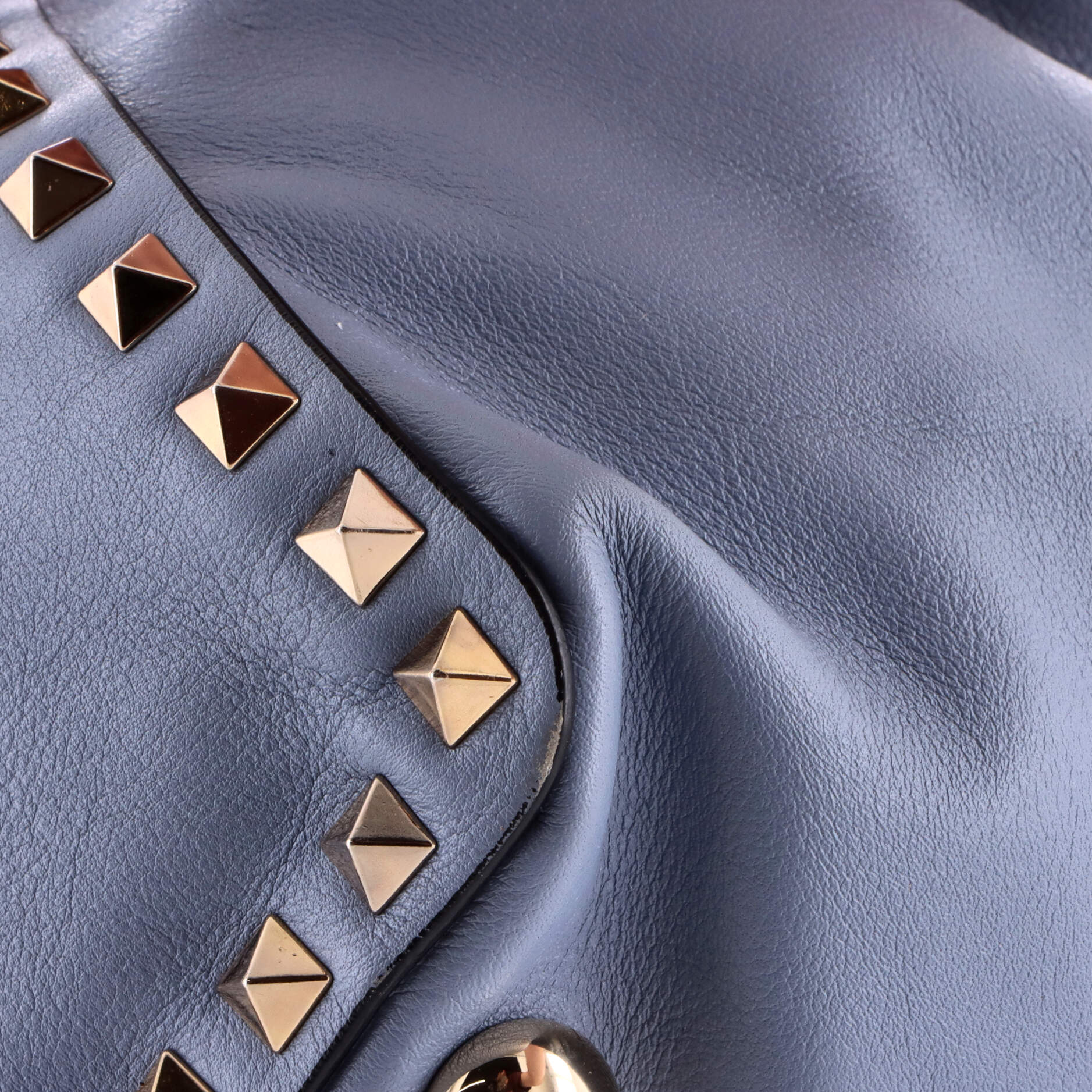 Rockstud Tote Soft Leather Medium - Image 7