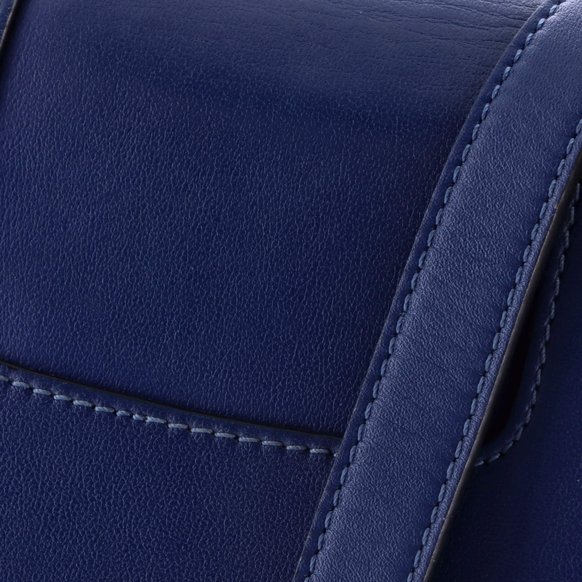 Supervee Crossbody Bag Leather Small - Image 6