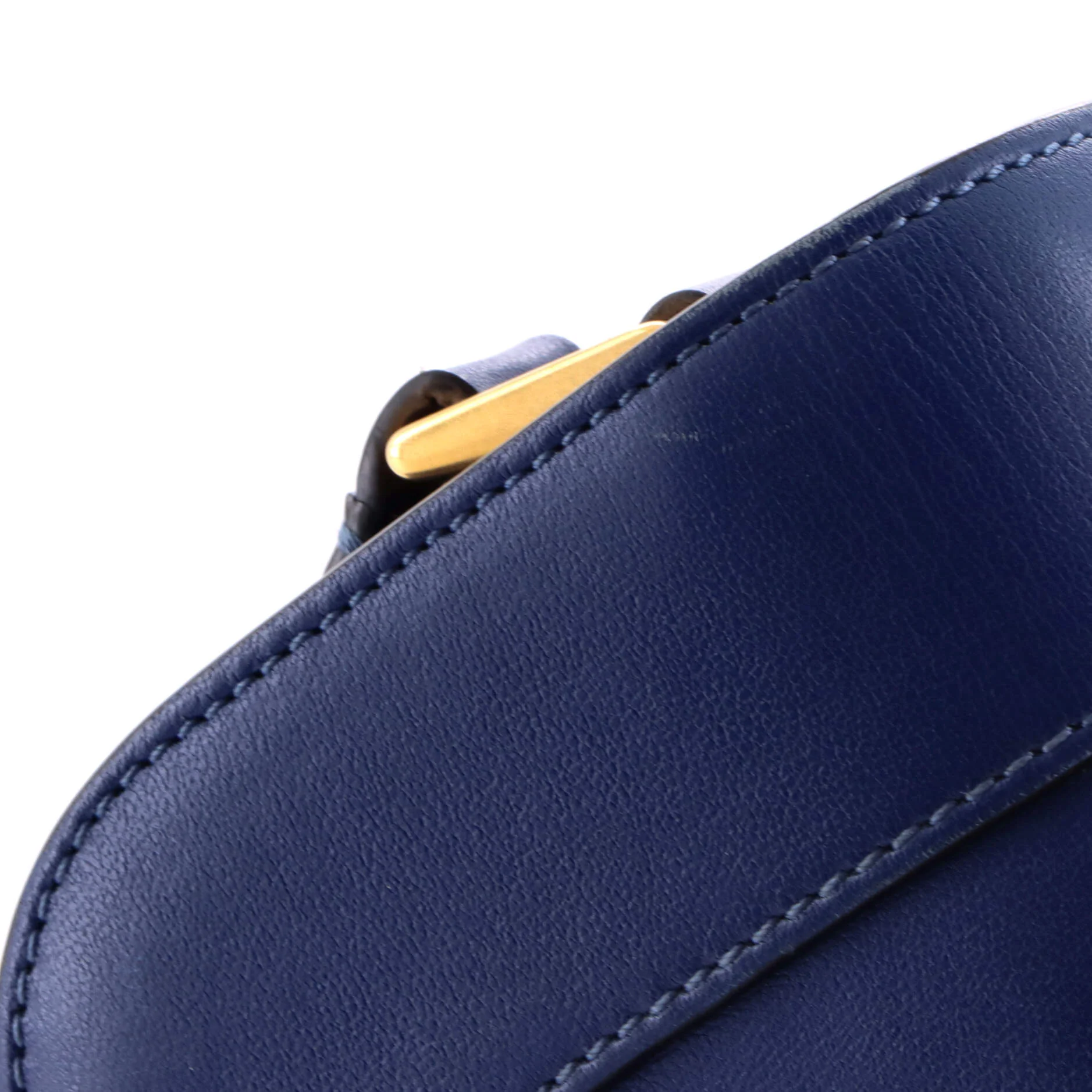 Supervee Crossbody Bag Leather Small - Image 7
