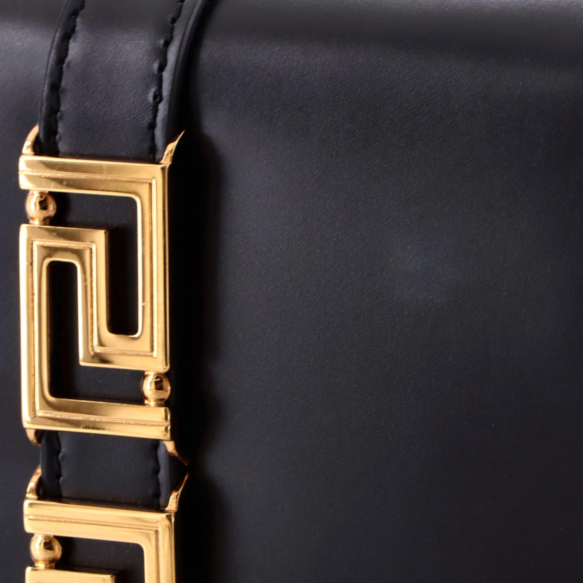 Greca Goddess Shoulder Bag Leather Medium - Image 6