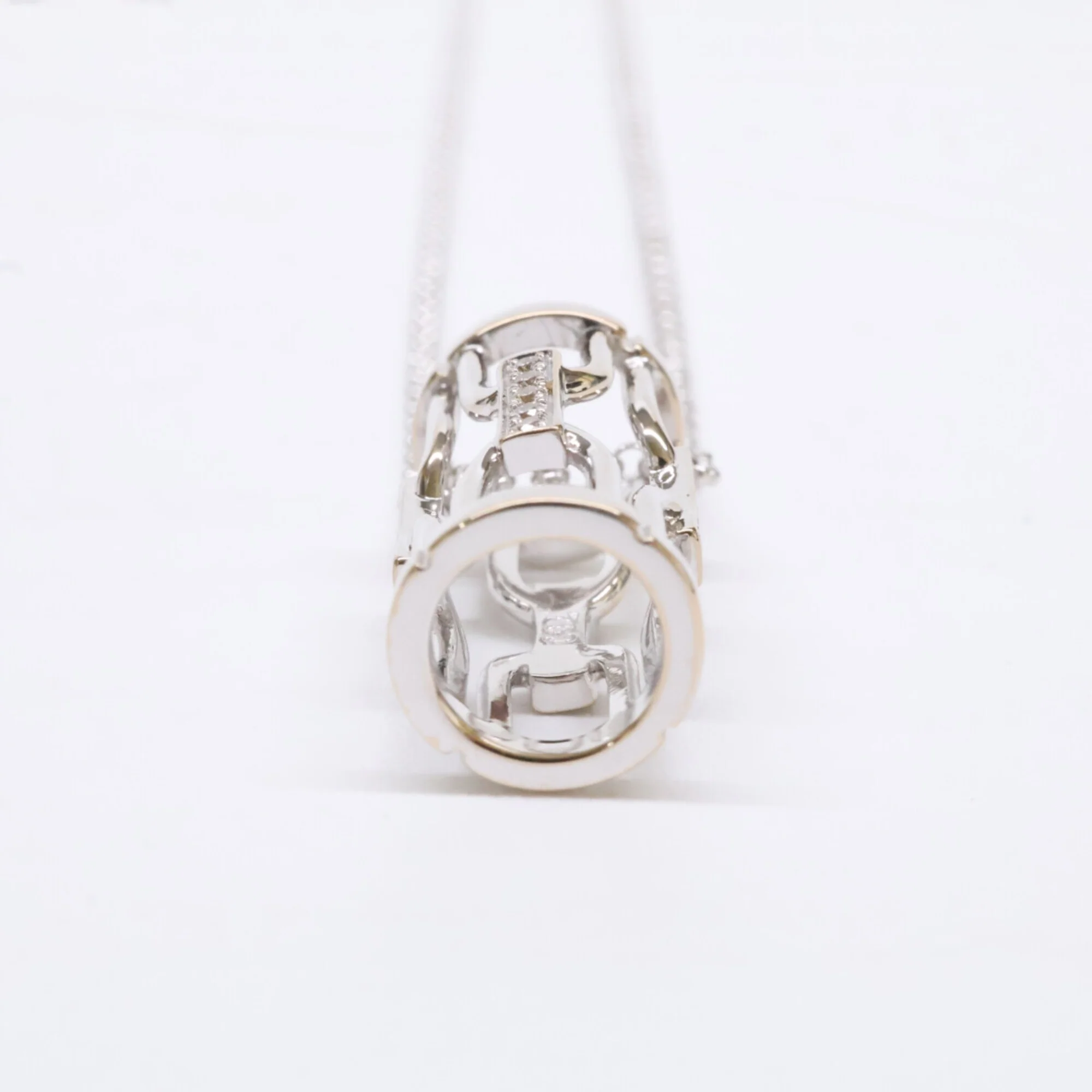 Vintage Pendant Necklace 18K White Gold with Diamond - Image 4