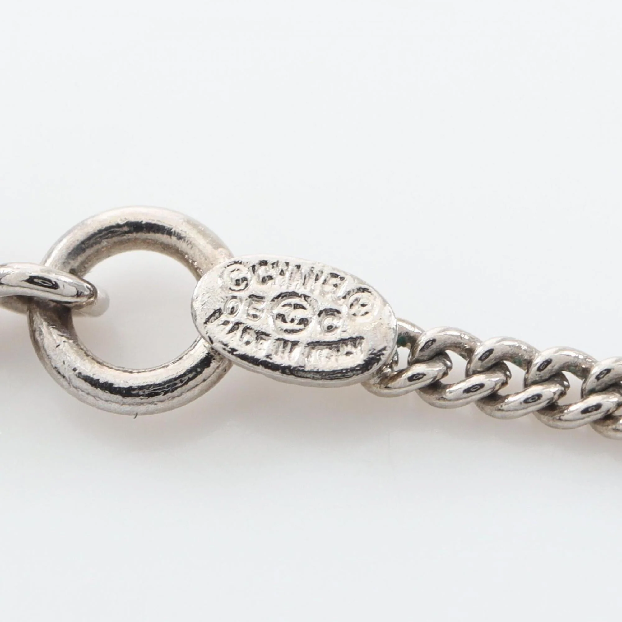 Cambon Pendant Necklace Metal Silver and Black - Image 5