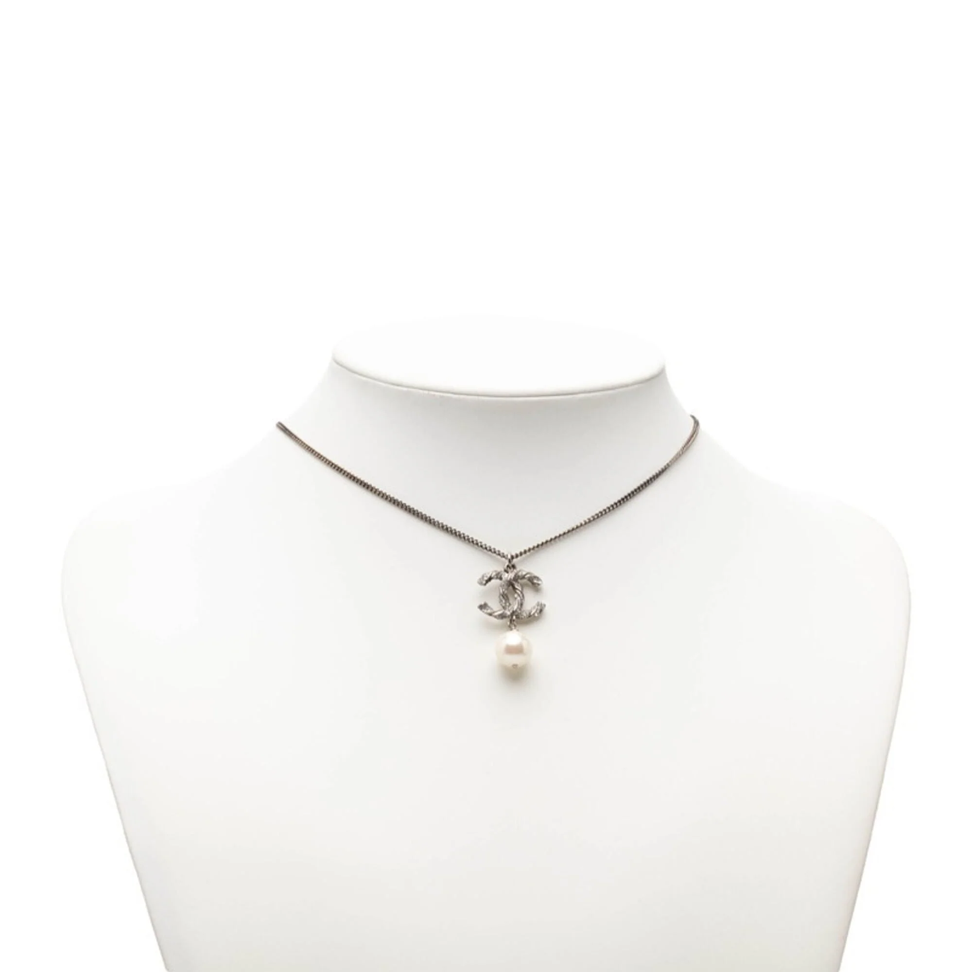 CC Logo Chain Pendant Necklace Silver-Tone Metal - Image 6