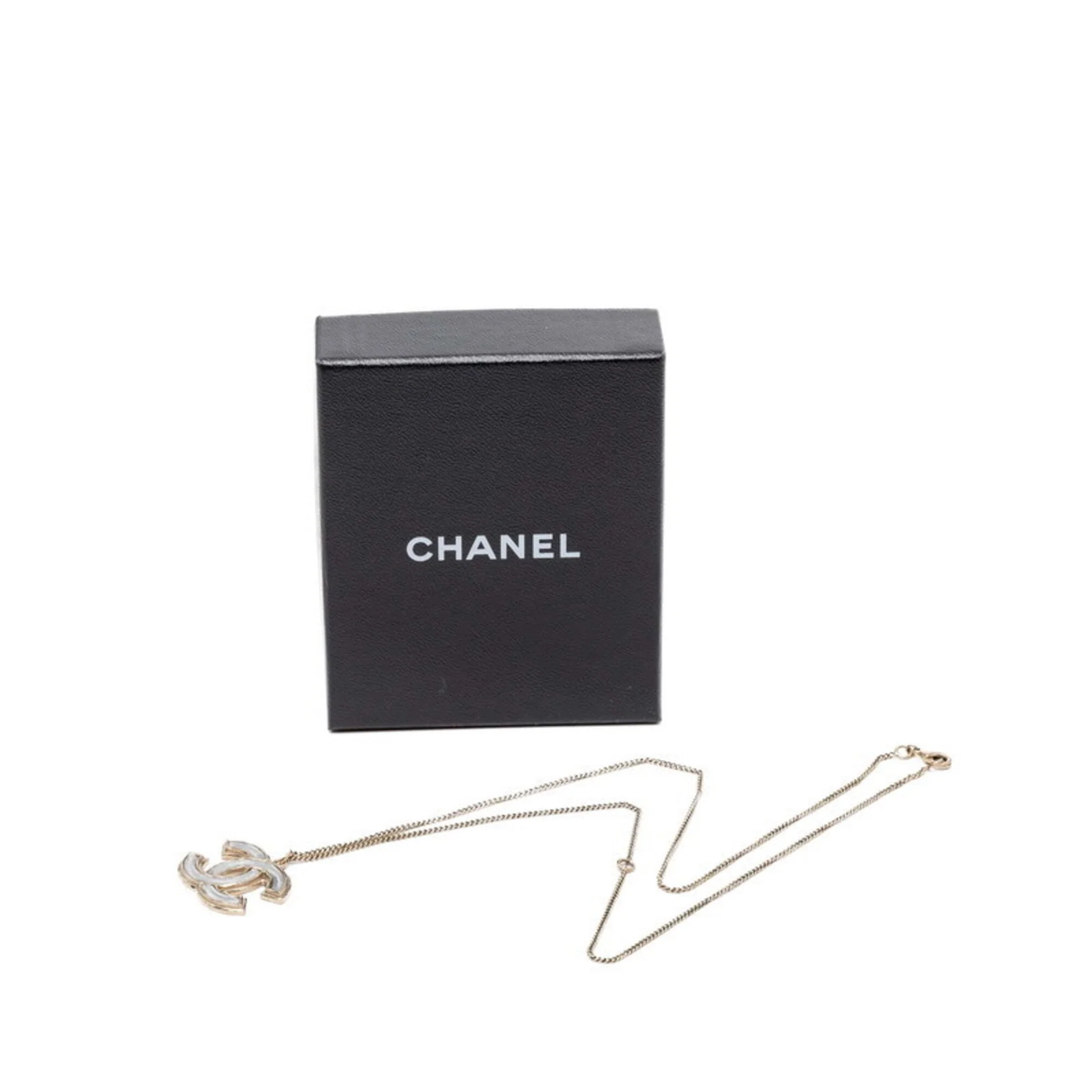 CC Logo Pendant Necklace Metal - Image 6