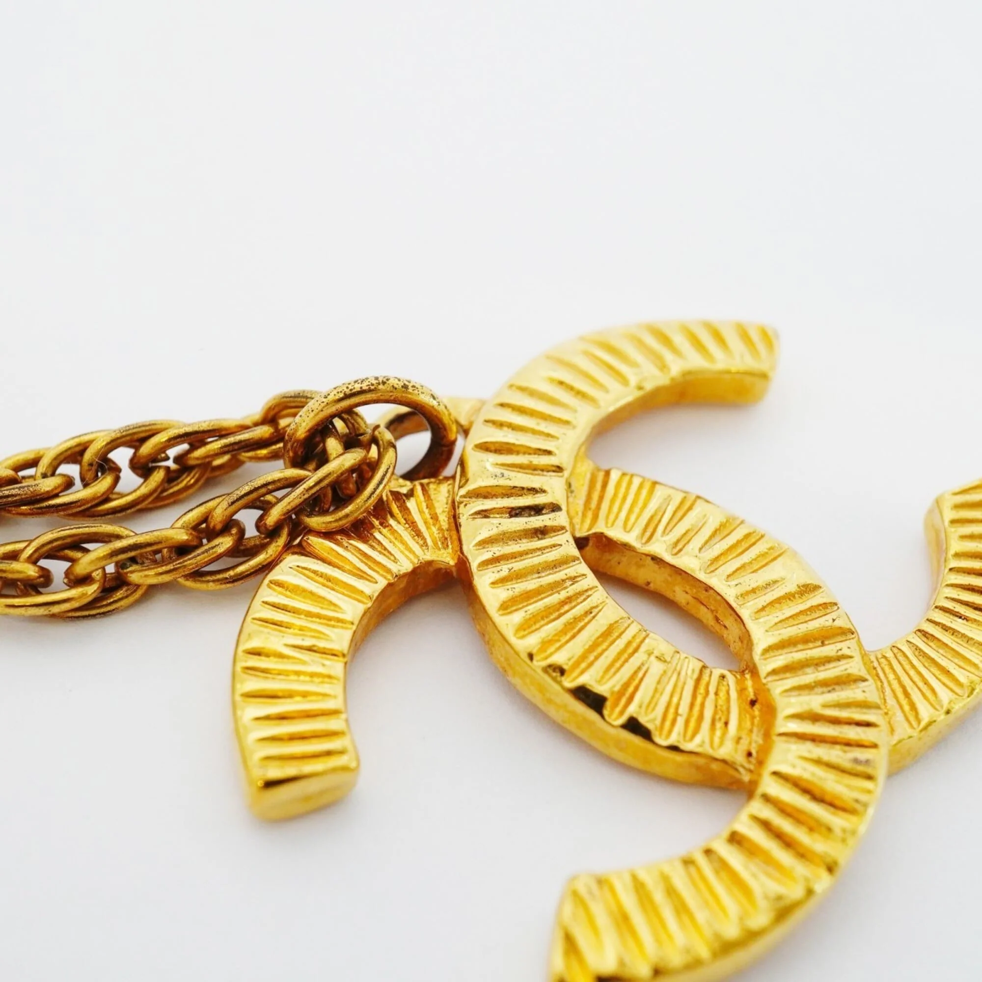 CC Logo Pendant Necklace Metal - Image 9
