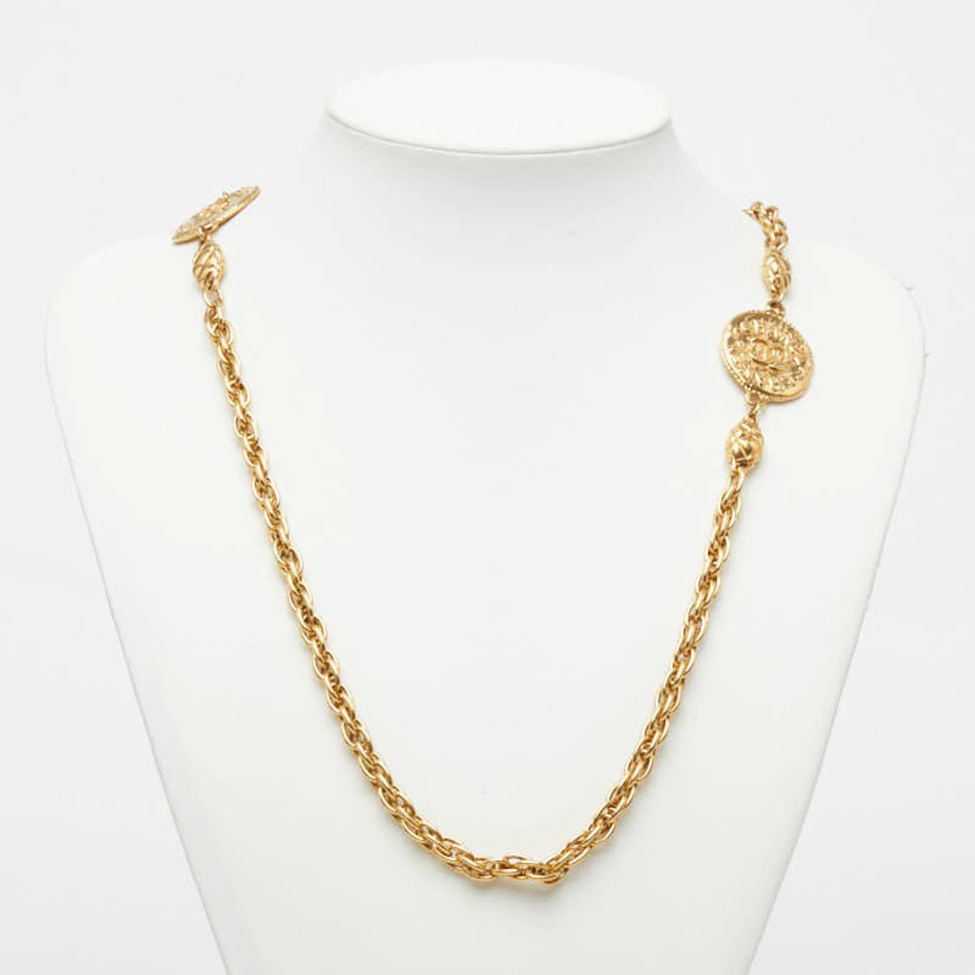 CC Logo Pendant Necklace Metal - Image 8