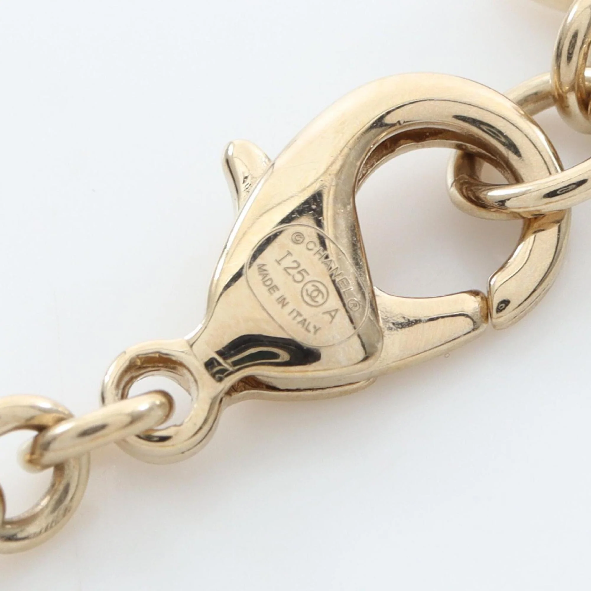 CC Logo Pendant Necklace Metal - Image 5