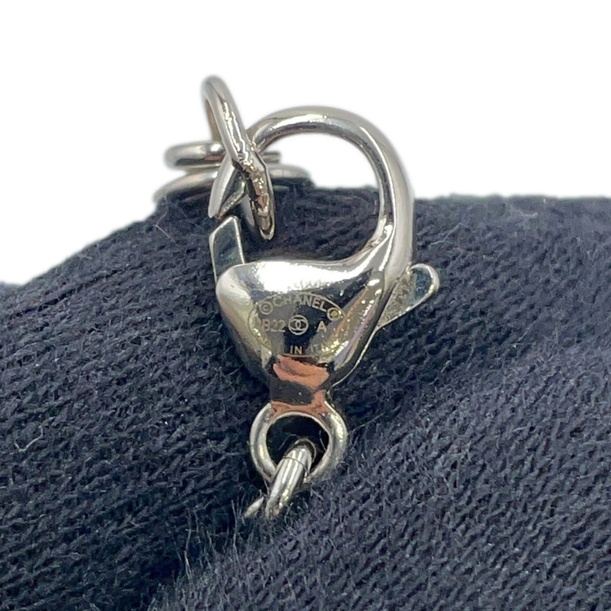 CC Logo Pendant Necklace Metal - Image 9