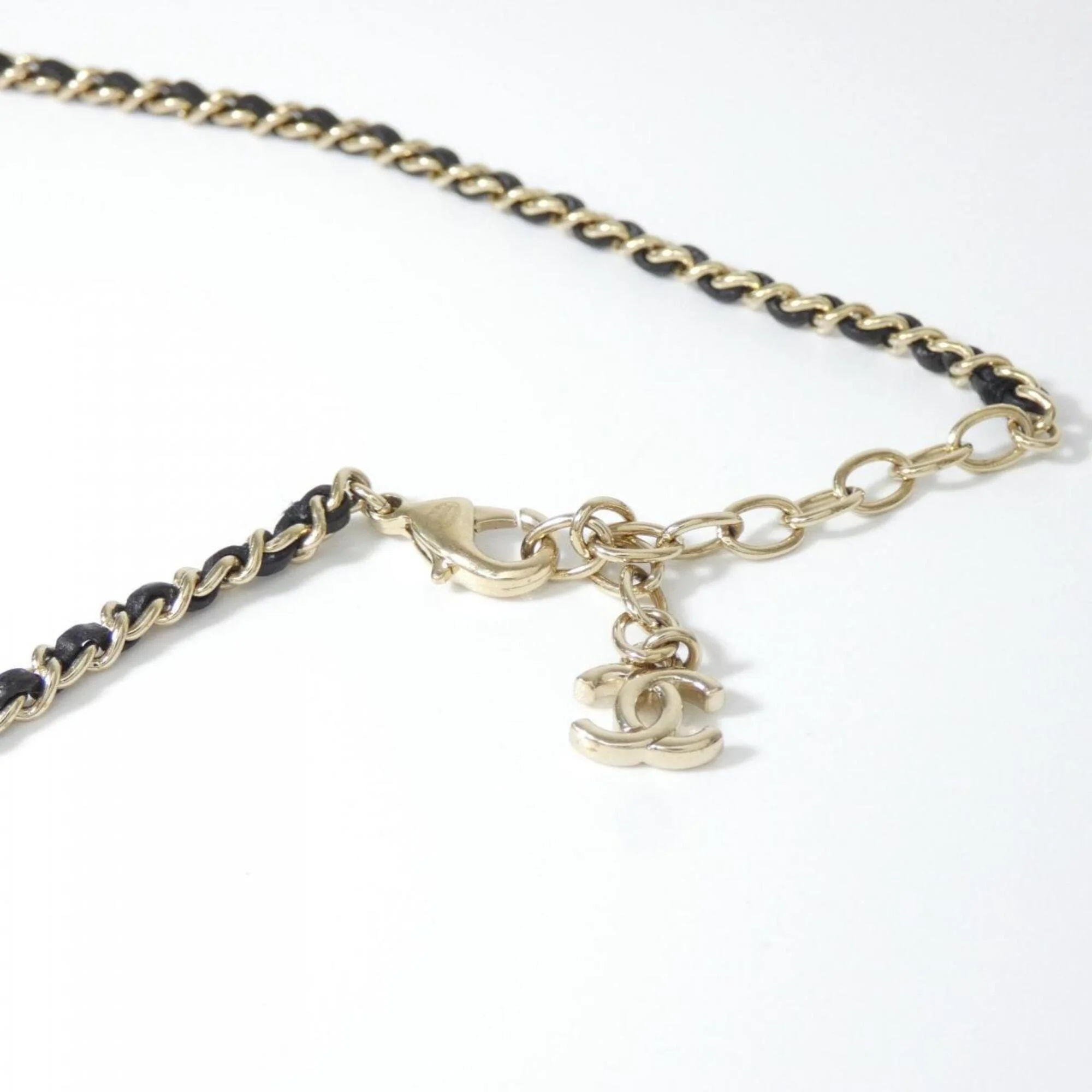 Pendant Necklace Leather Black and Gold - Image 4