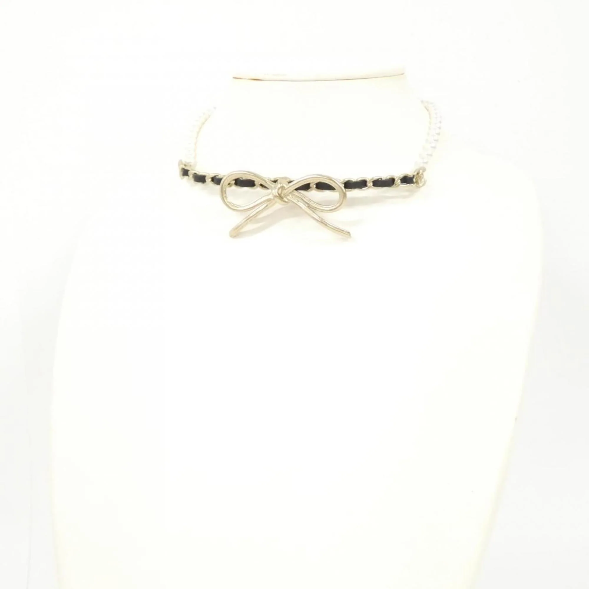 Pendant Necklace Leather Black and White - Image 5