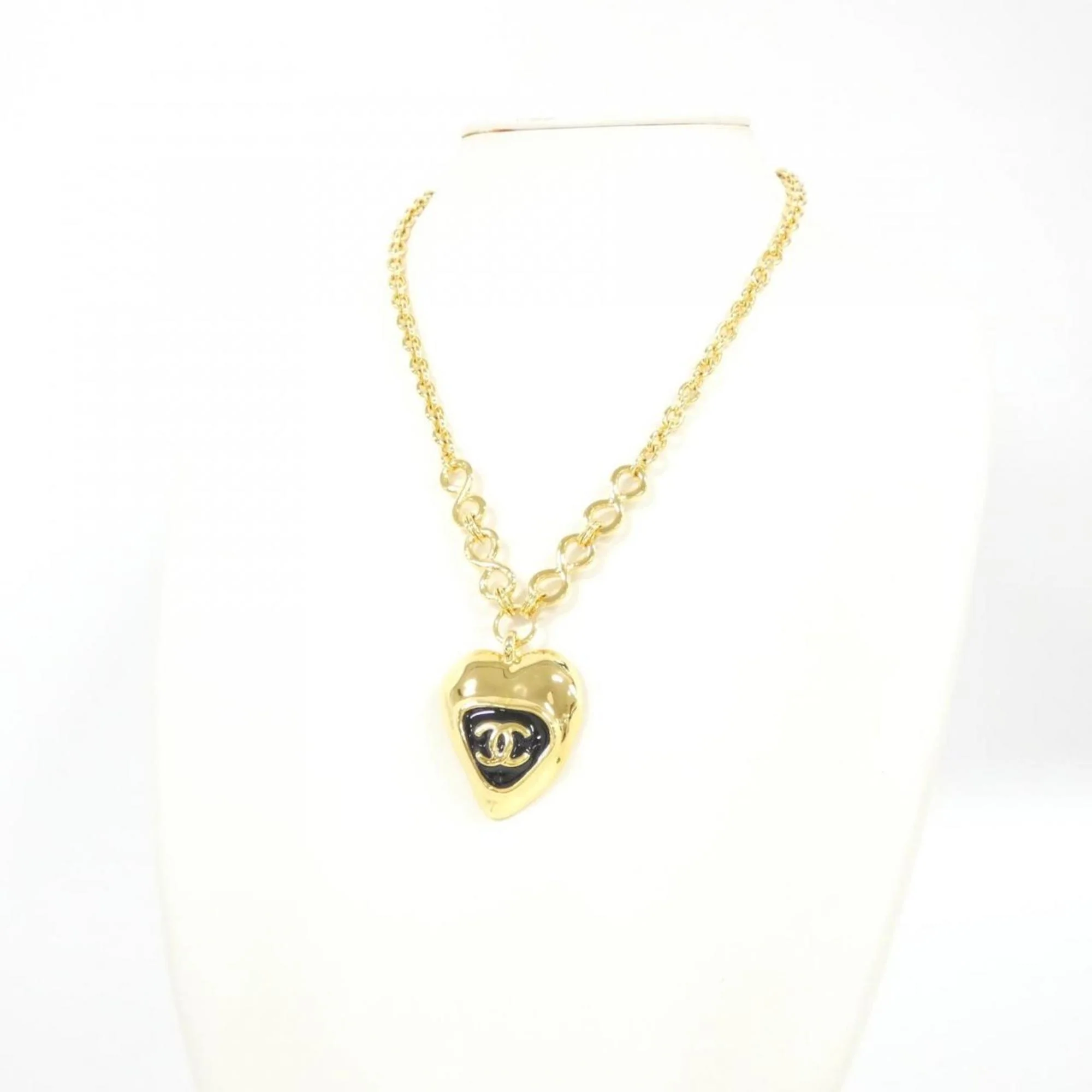 Pendant Necklace Metal Black and Gold - Image 5
