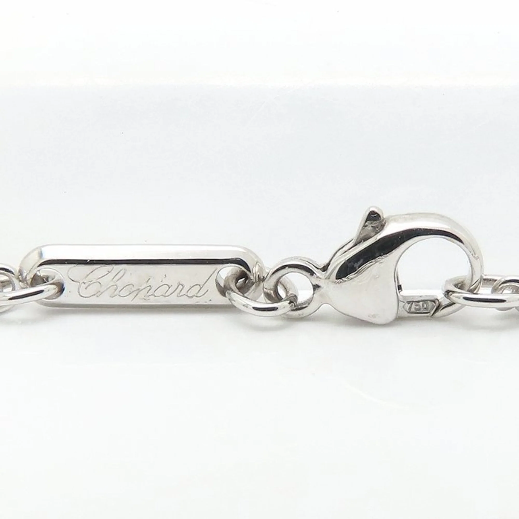 Happy Diamonds Pendant Necklace 18K White Gold and Diamond - Image 9