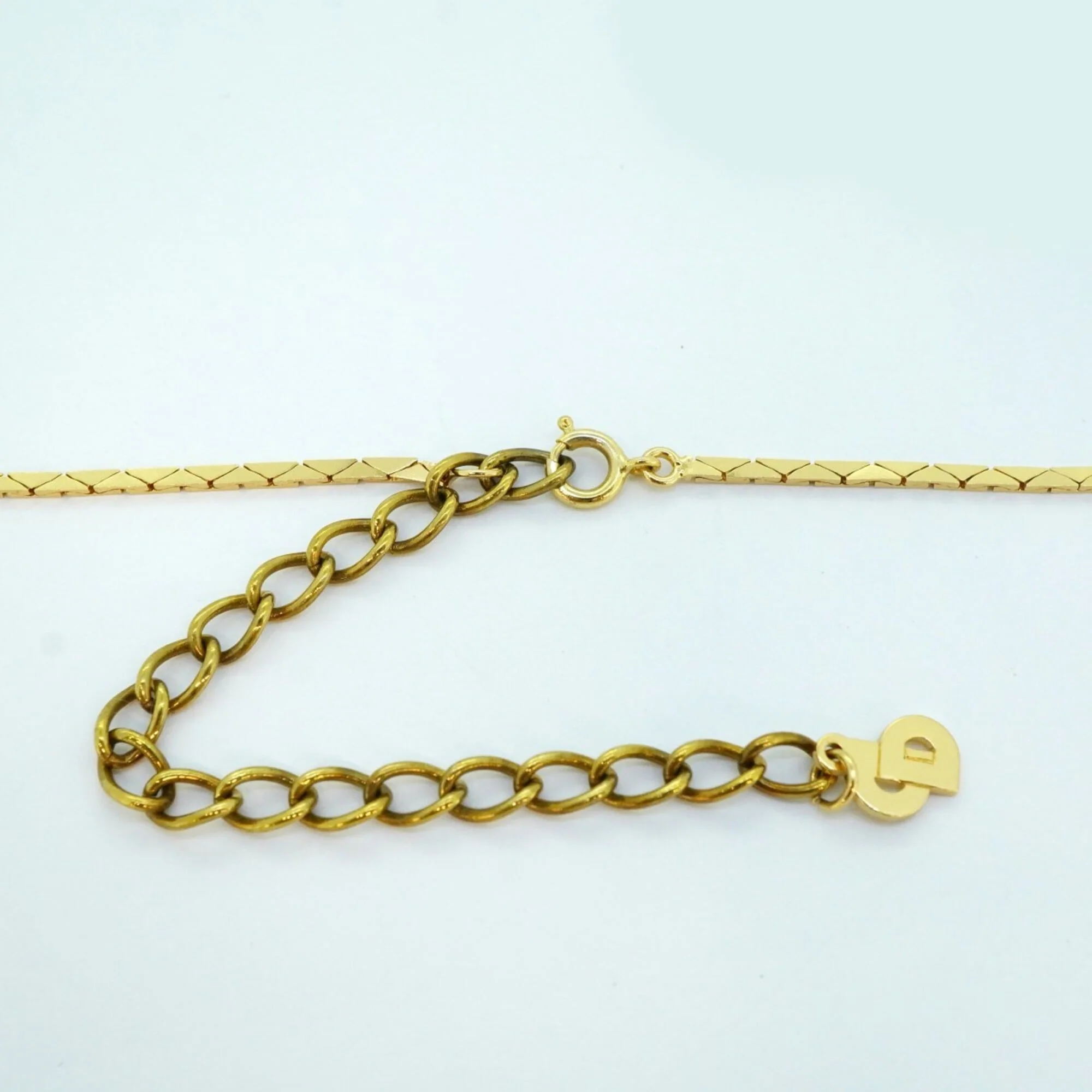 Pendant Necklace Gold and Rhinestone - Image 4
