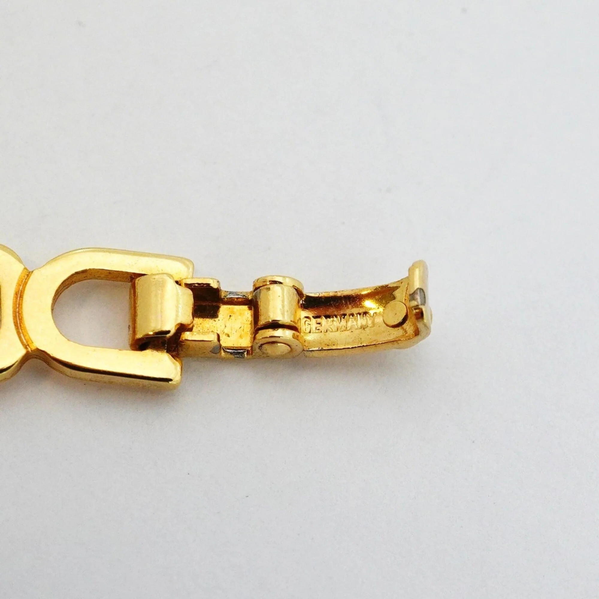Pendant Necklace Gold and Rhinestone - Image 5