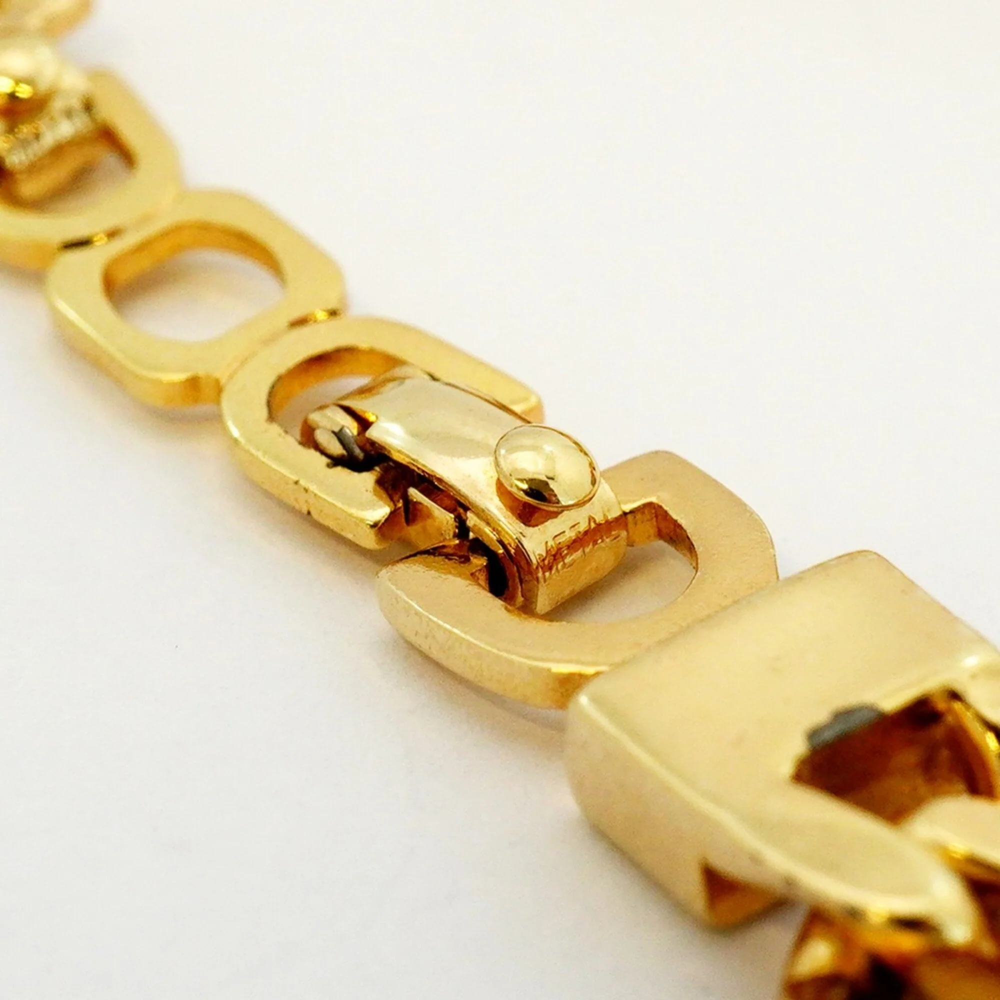 Pendant Necklace Gold and Rhinestone - Image 6